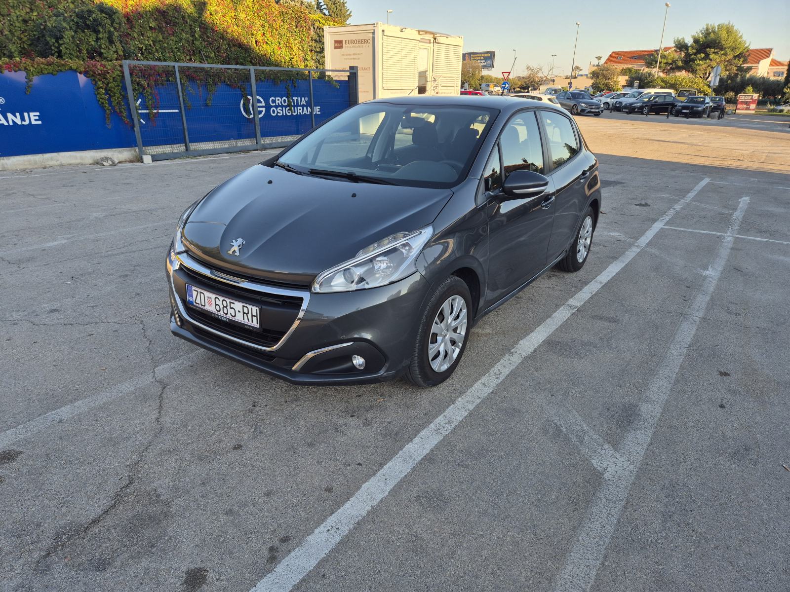 Peugeot 208 1,0, fotografija 4