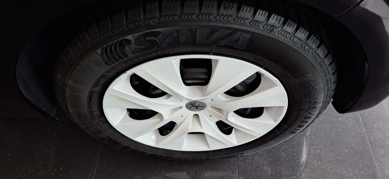 Peugeot 208 1,0 VTi, 71.000KM, KLIMA, TEMPOMAT, DVOBOJAN, NA IME..., fotografija 11