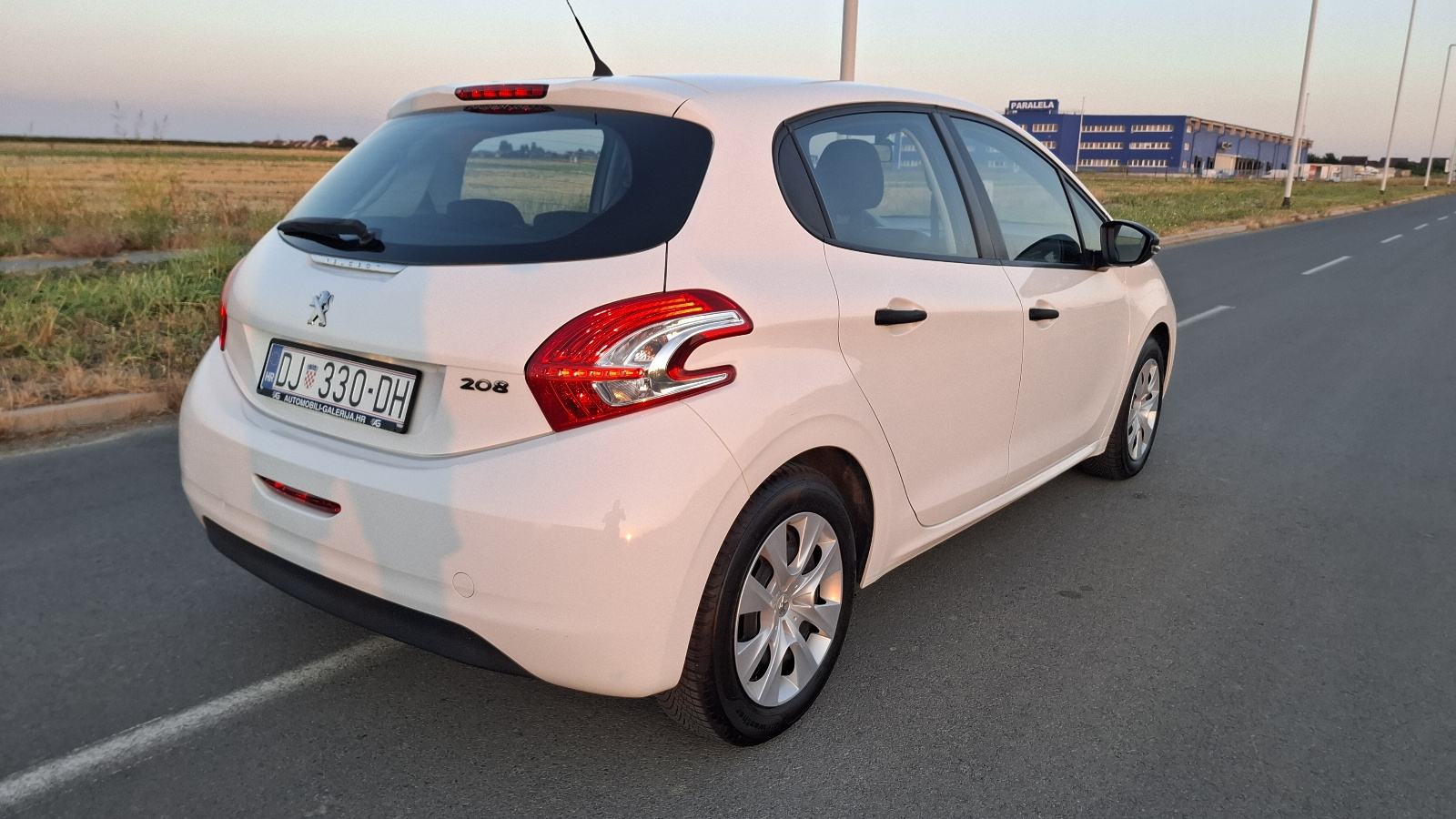Peugeot 208 1,0 VTi, fotografija 5