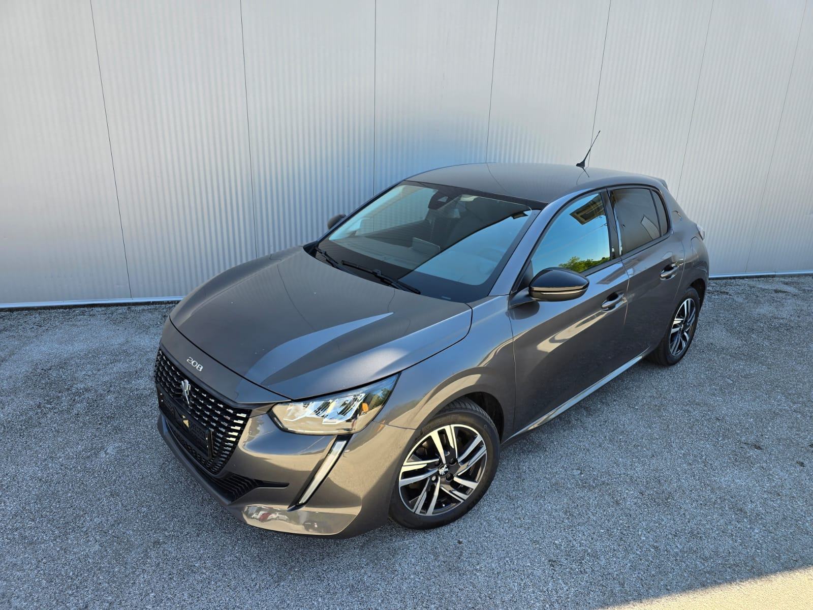 Peugeot 208 1,2 100 KS Allure, 1. vl, Top Stanje, Veliki servis!, fotografija 2
