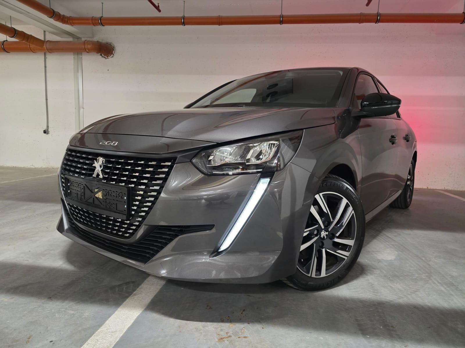 Peugeot 208 1,2 100 KS Allure, 1. vl, Top Stanje, Veliki servis!, fotografija 7