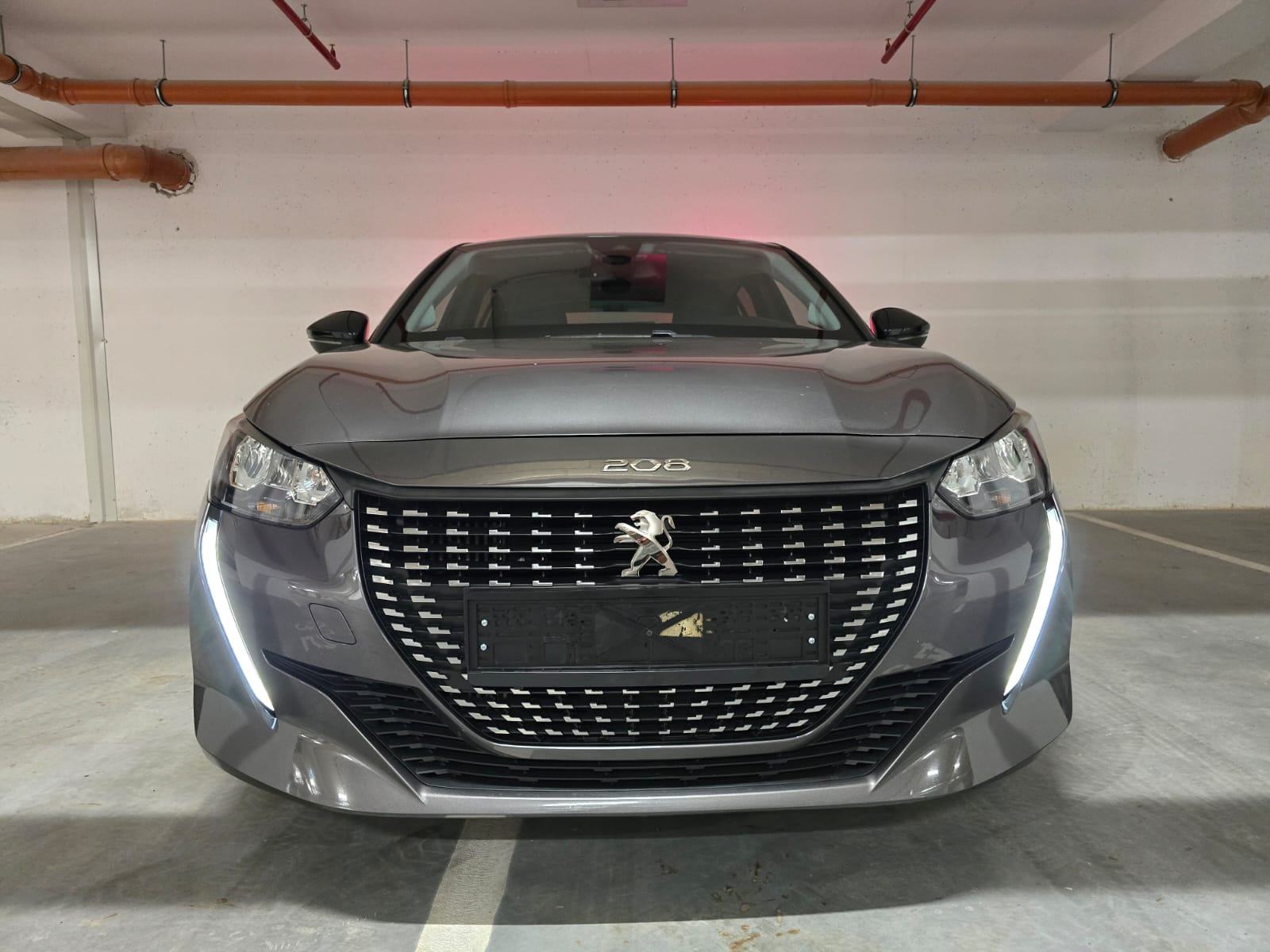 Peugeot 208 1,2 100 KS Allure, 1. vl, Top Stanje, Veliki servis!, fotografija 14