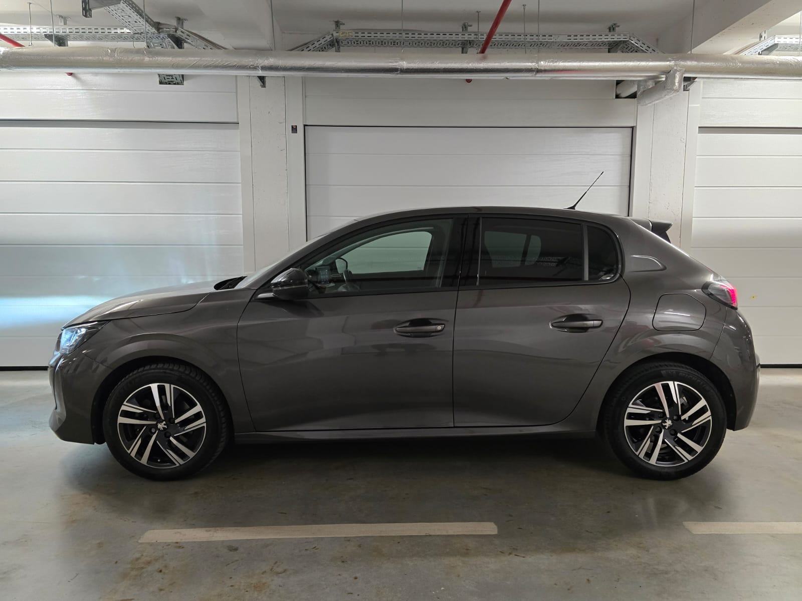 Peugeot 208 1,2 100 KS Allure, 1. vl, Top Stanje, Veliki servis!, fotografija 9