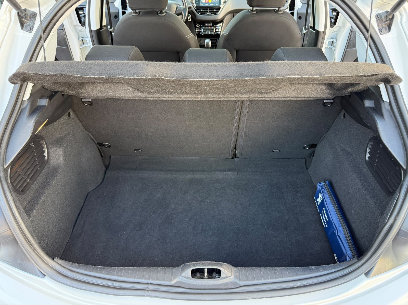 Peugeot 208 1,2 110 ks *REG 07/27* PANORAMA, Aut. klima, Kamera, NAVI, fotografija 18