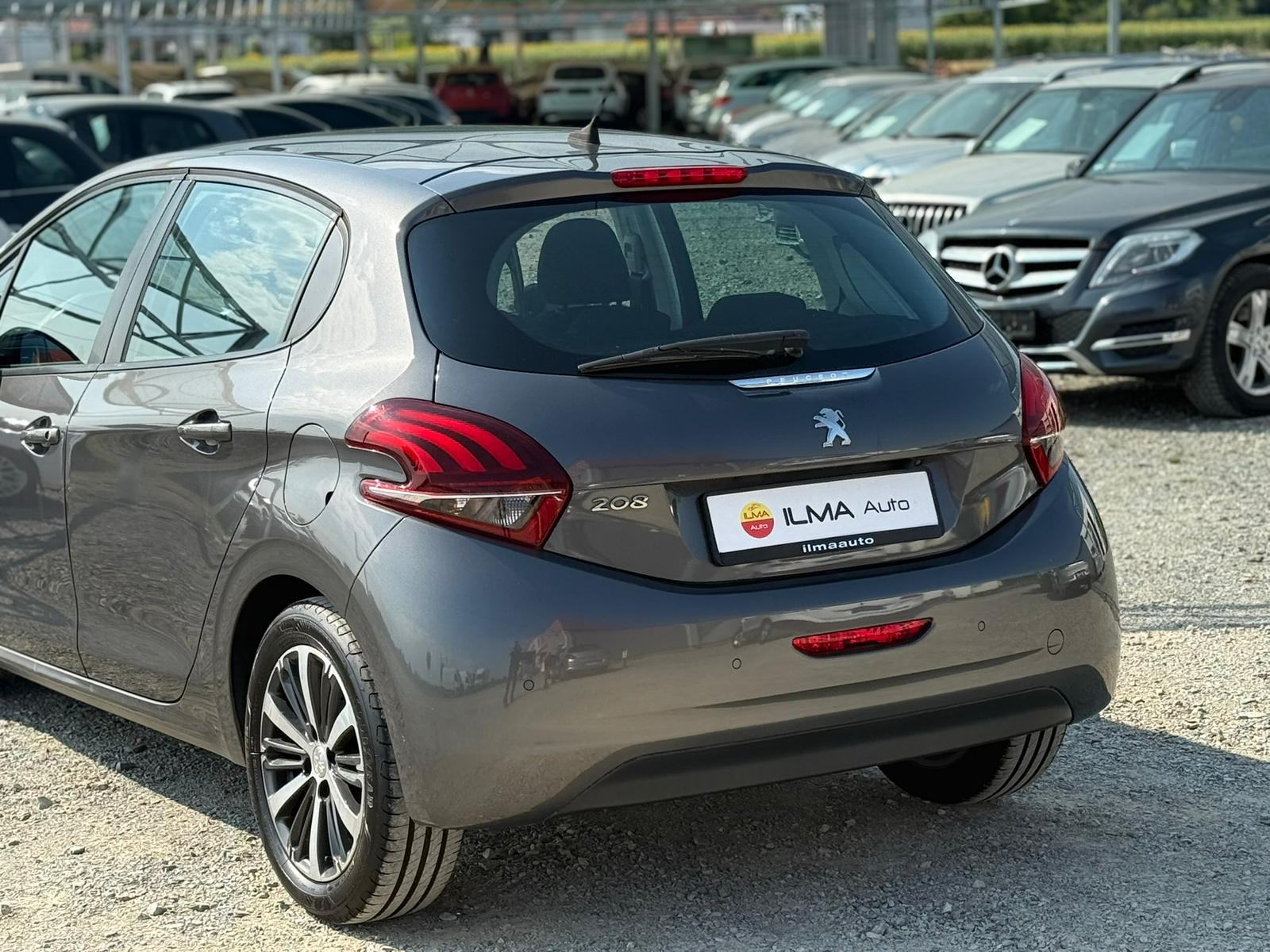 PEUGEOT 208 1.2 - 2018 GOD, fotografija 8