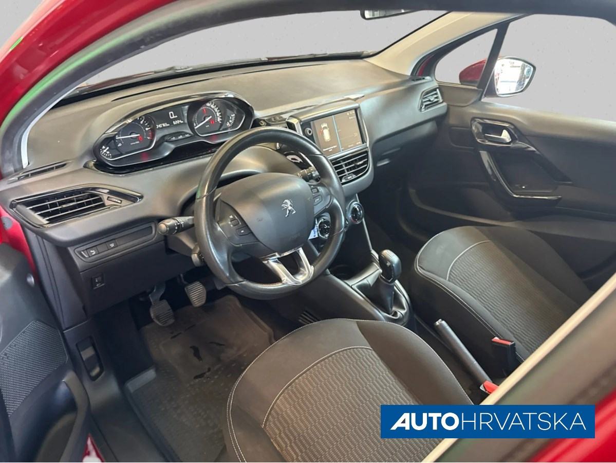 PEUGEOT 208 1.2, 8.790,00 €, fotografija 11