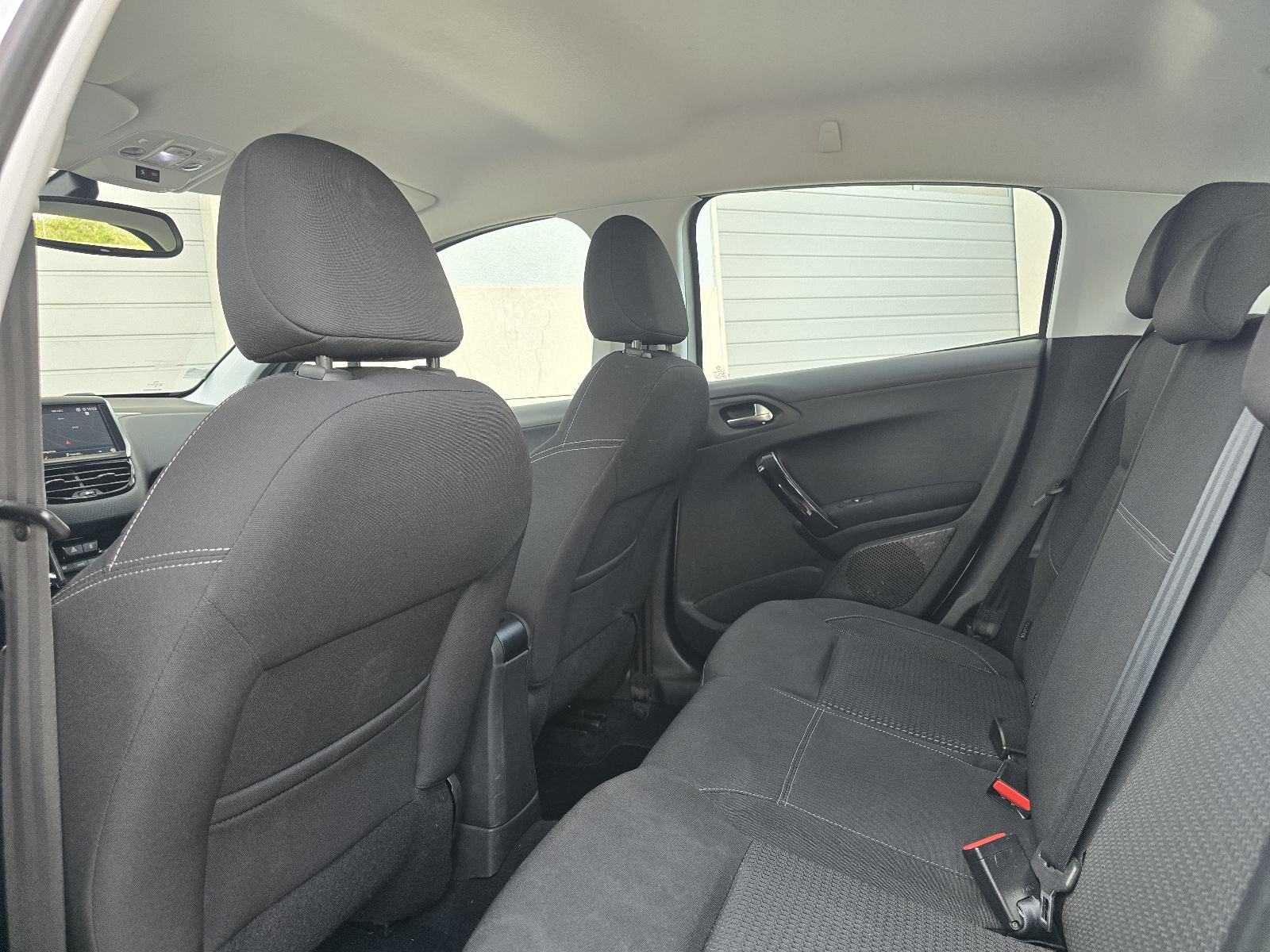 Peugeot 208 1,2 81 kw⛔️novi servis+nove gume⛔️, fotografija 12