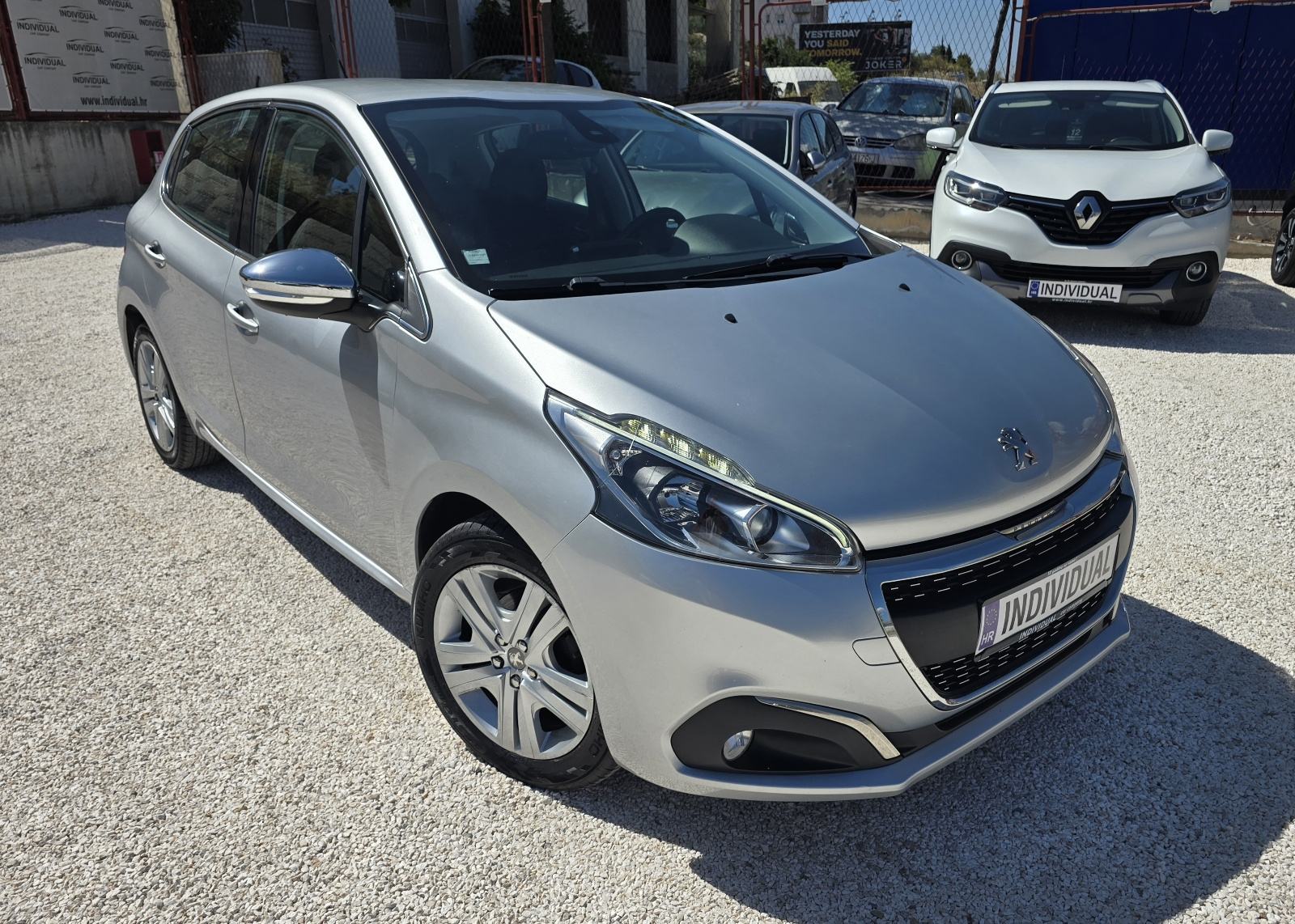 Peugeot 208 1,2 81 kw⛔️novi servis+nove gume⛔️, fotografija 2