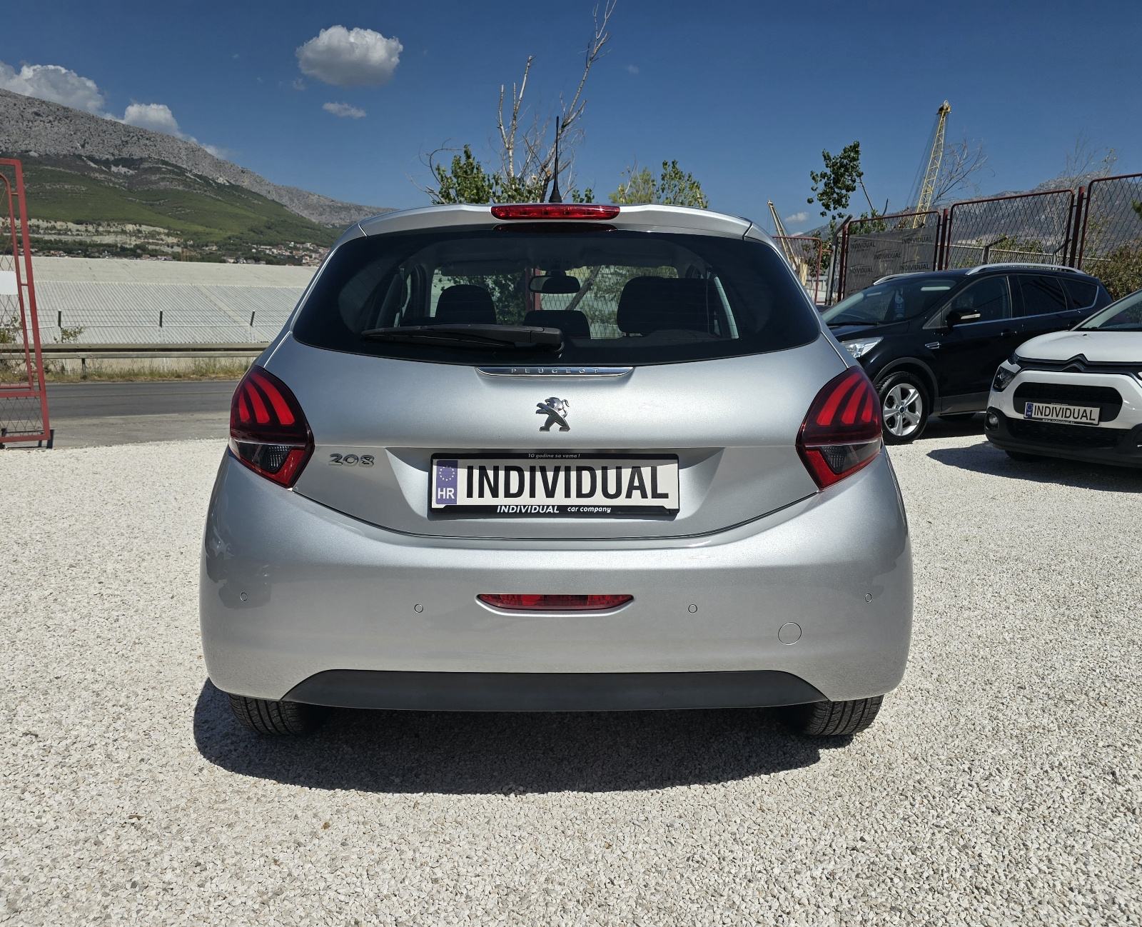 Peugeot 208 1,2 81 kw⛔️novi servis+nove gume⛔️, fotografija 7
