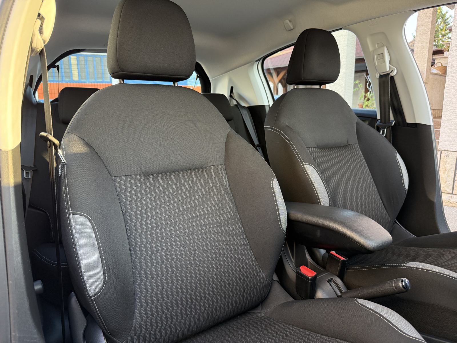 Peugeot 208 1.2 90 tkm. *REG 07/27* Klima, PDC, LED, Grijanje sjedala, fotografija 8