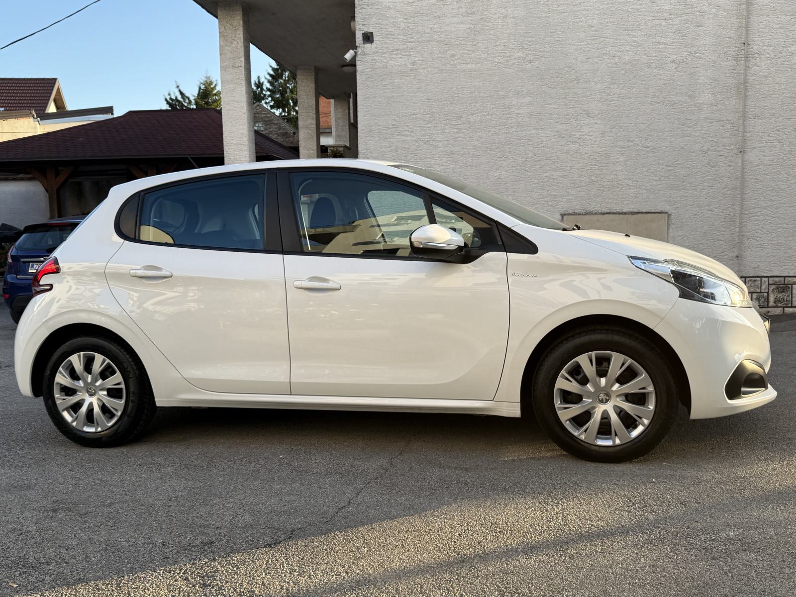 Peugeot 208 1.2 90 tkm. *REG 07/27* Klima, PDC, LED, Grijanje sjedala, pogled izvana - slika 4