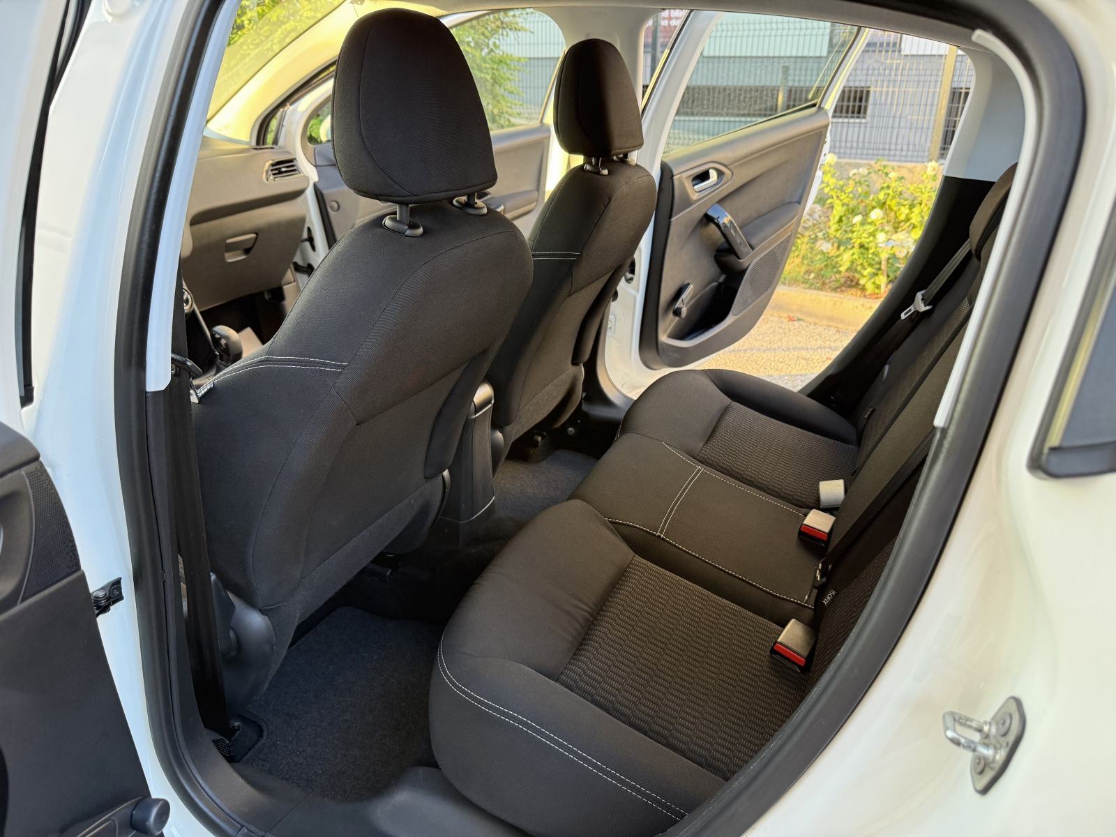 Peugeot 208 1.2 90 tkm. *REG 07/27* Klima, PDC, LED, Grijanje sjedala, fotografija 12