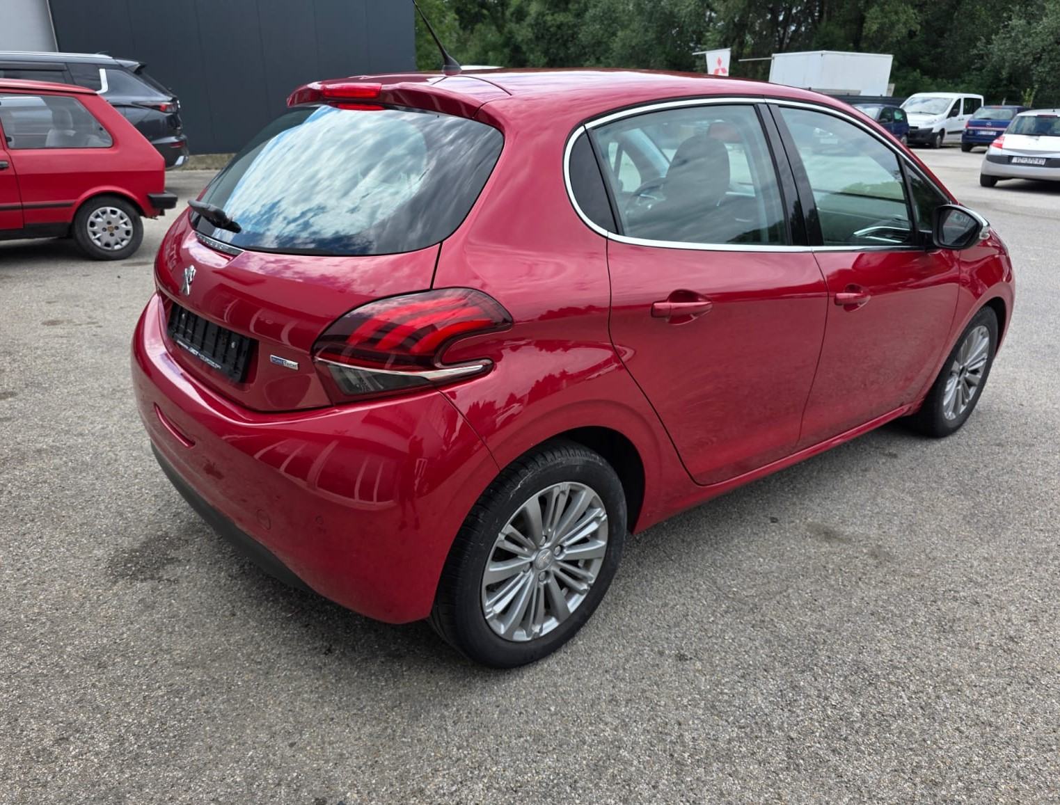 Peugeot 208 1,2 S&S Allure, fotografija 6