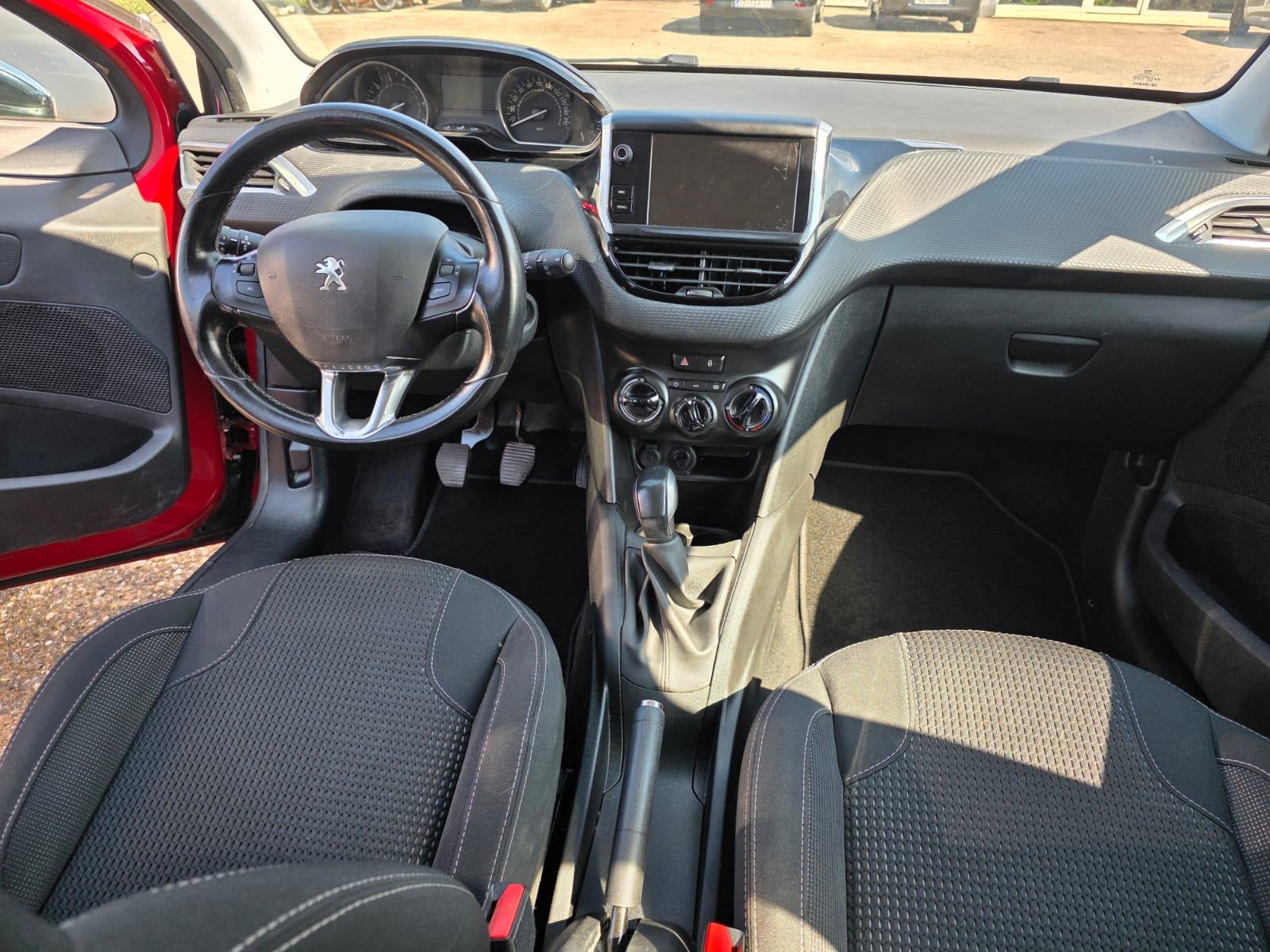 Peugeot 208 1,2 S&S Allure, fotografija 9