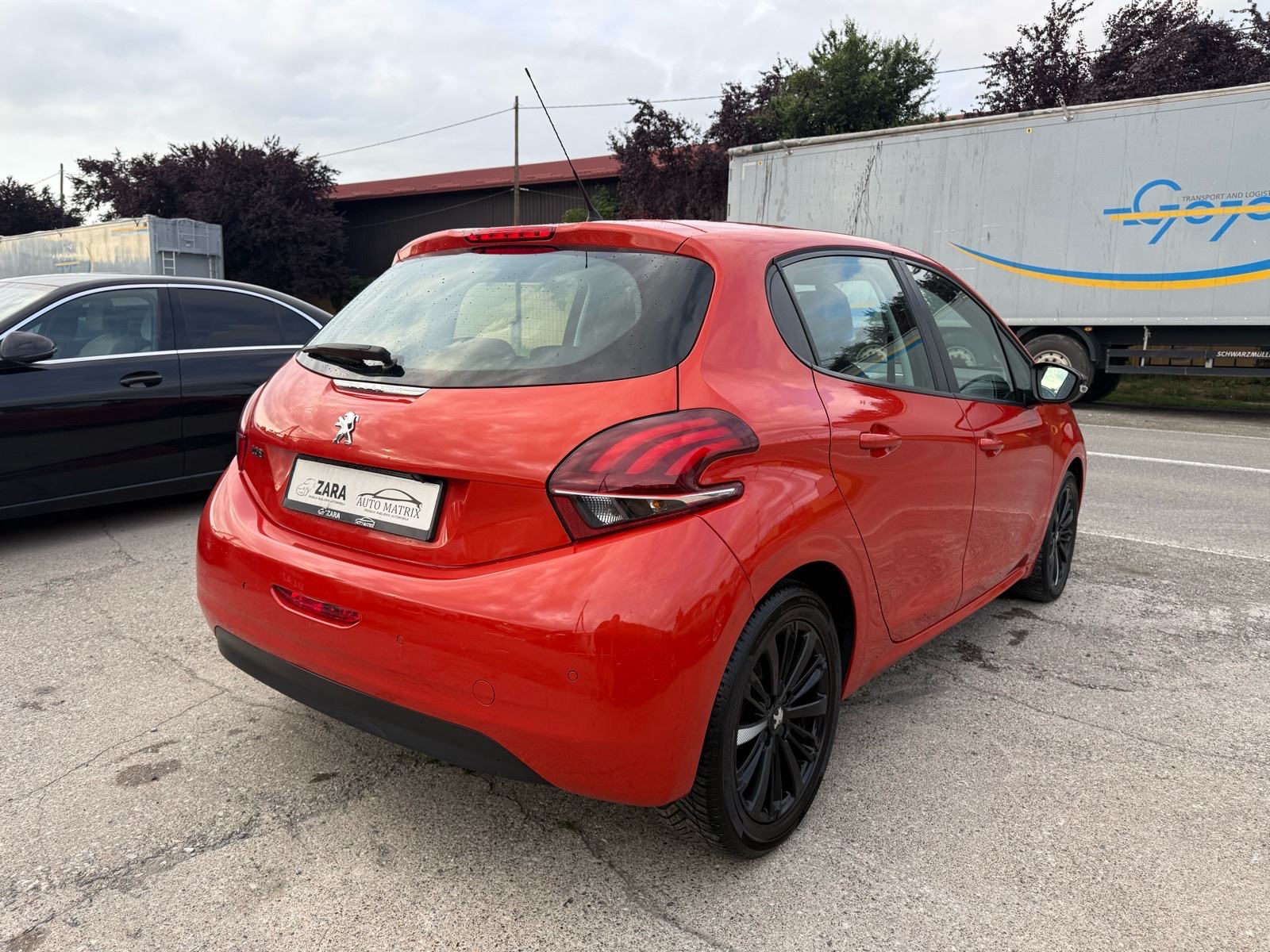 Peugeot 208 1,2 servisna knjiga, alu, kamera, fotografija 3