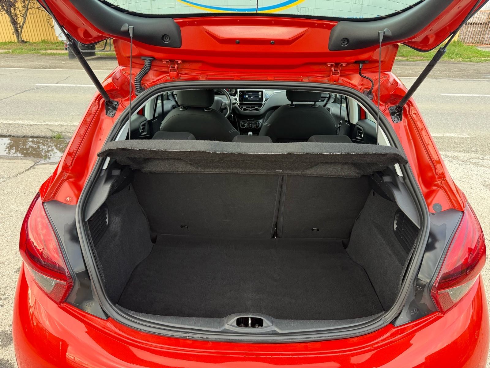 Peugeot 208 1,2 servisna knjiga, alu, kamera, fotografija 14
