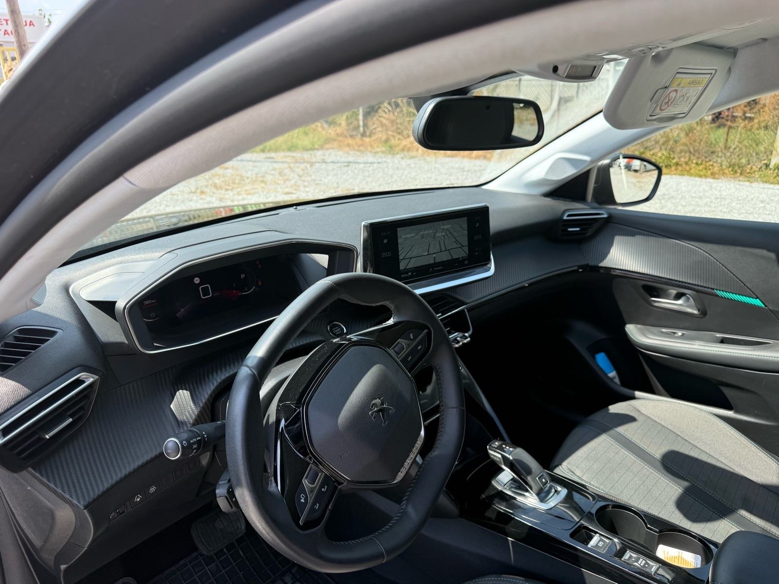 Peugeot 208 1,2 automatik F1 ALLURE HR NAVI KAMERA, fotografija 14