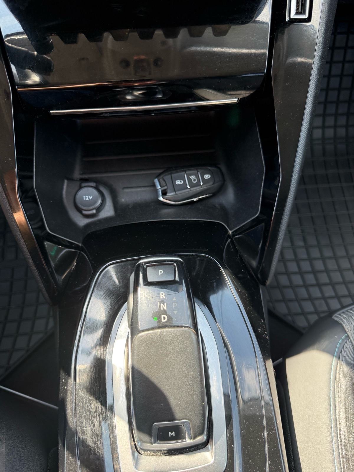 Peugeot 208 1,2 automatik F1 ALLURE HR NAVI KAMERA, fotografija 15