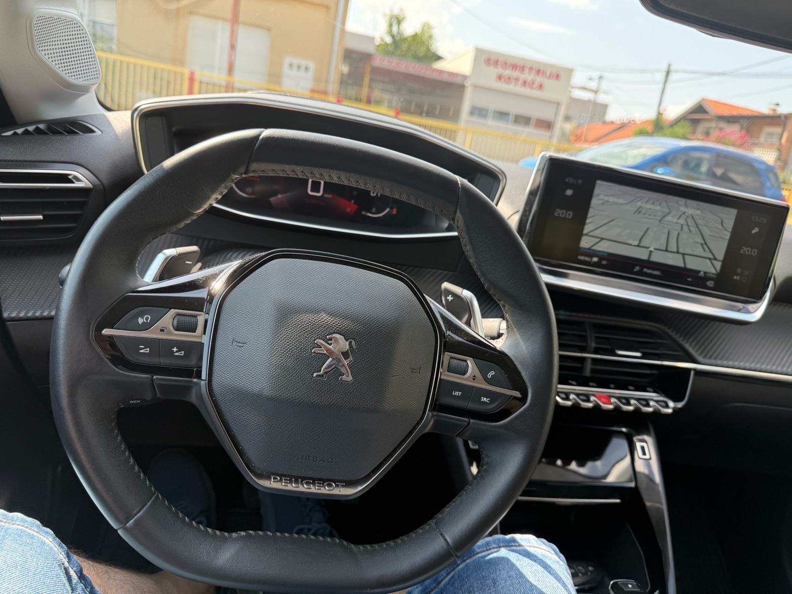 Peugeot 208 1,2 automatik F1 ALLURE HR NAVI KAMERA, fotografija 16