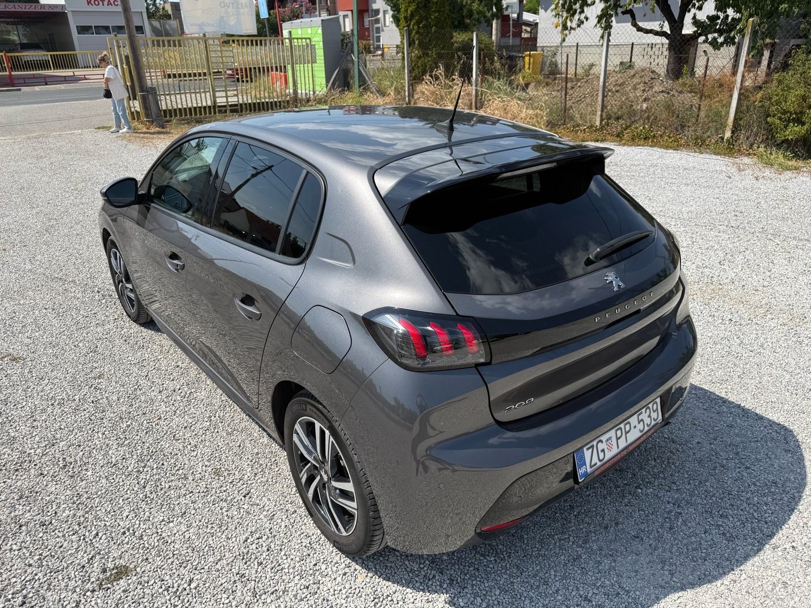 Peugeot 208 1,2 automatik F1 ALLURE HR NAVI KAMERA, fotografija 8