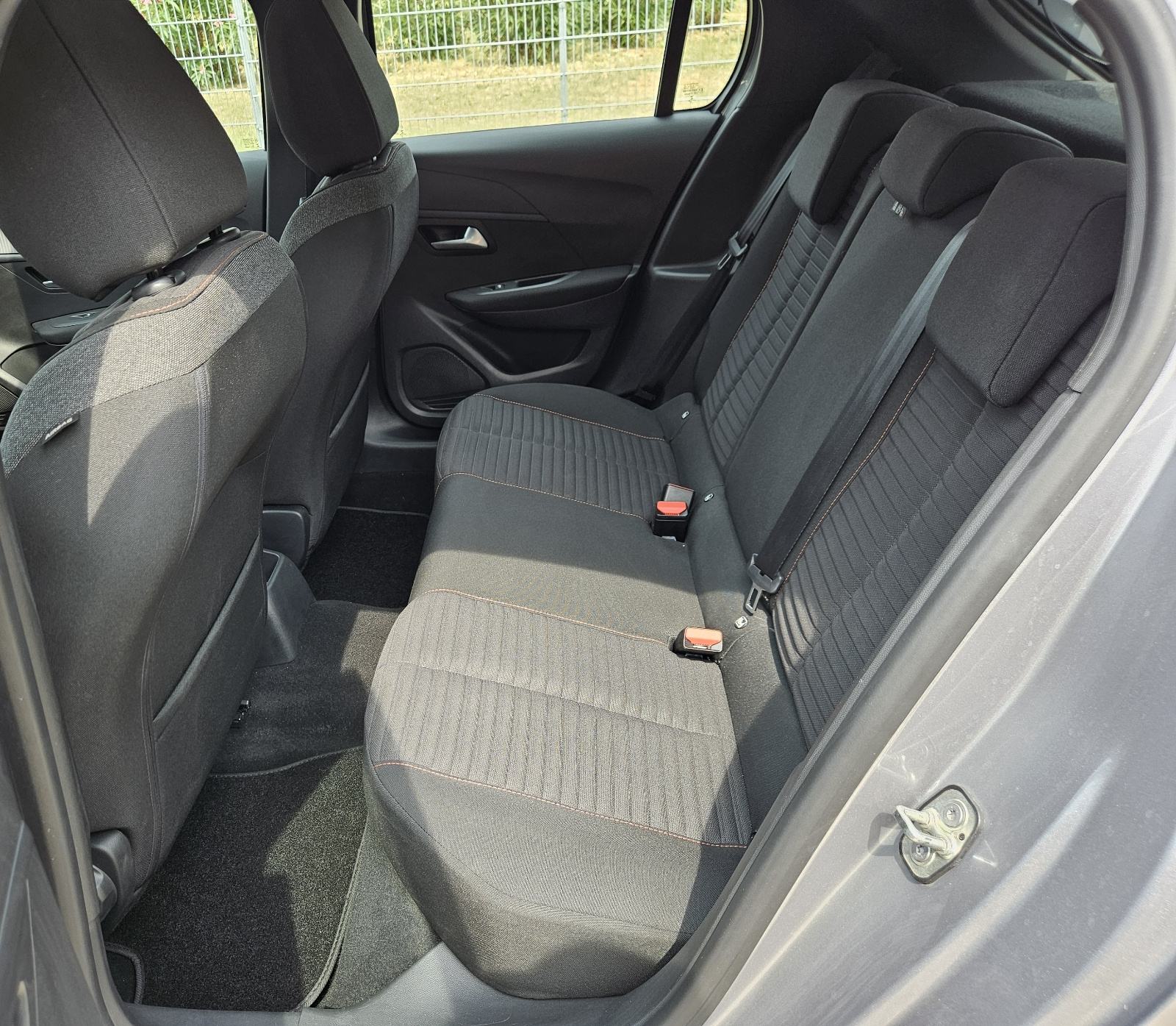 PEUGEOT 208 1,2 BENZIN • SAMO 29.000 KM • FULL OPREMA • JAMSTVO, fotografija 16