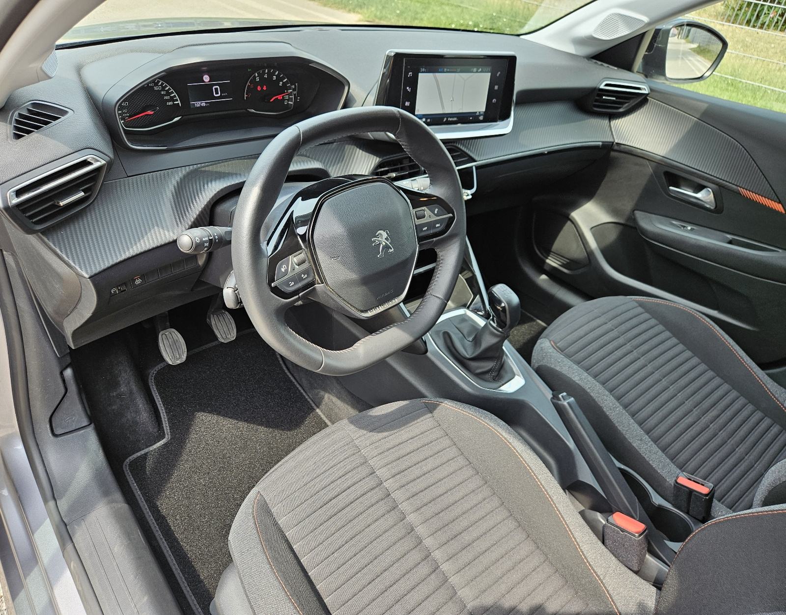 PEUGEOT 208 1,2 BENZIN • SAMO 29.000 KM • FULL OPREMA • JAMSTVO, fotografija 17