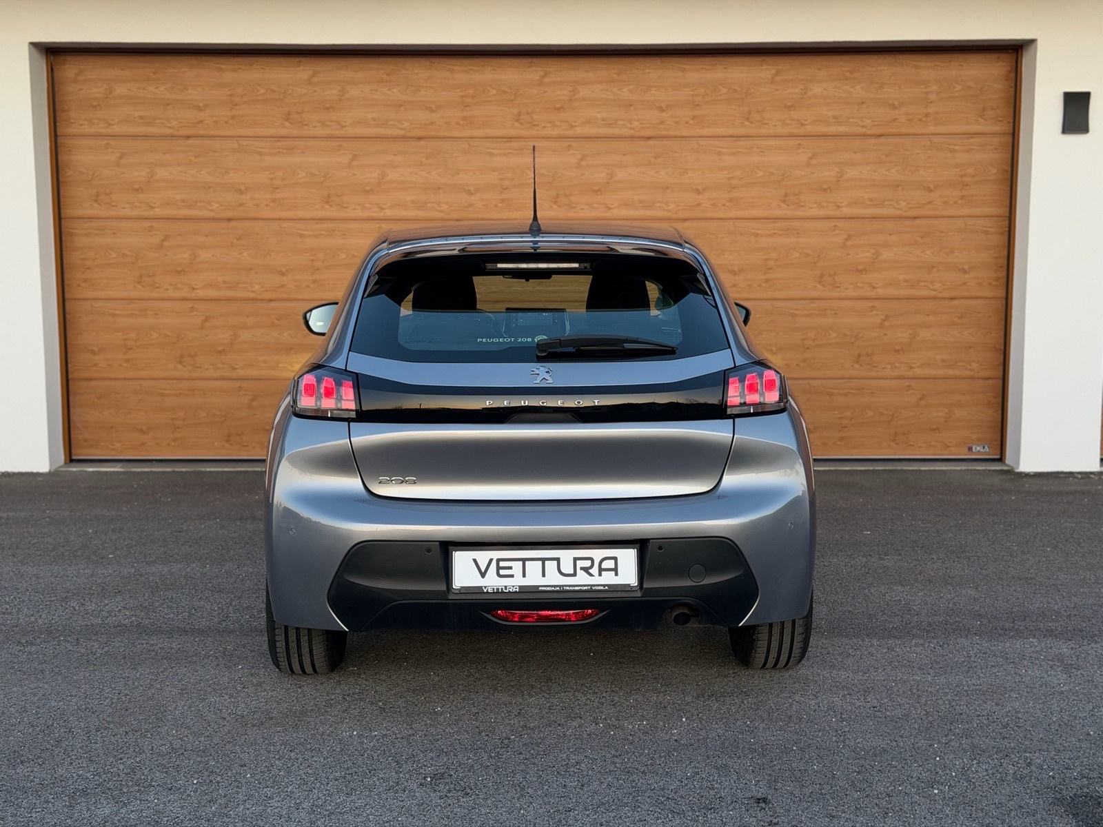 Peugeot 208 1,2 • Full led • Navi • 38tkm • Servis, fotografija 5