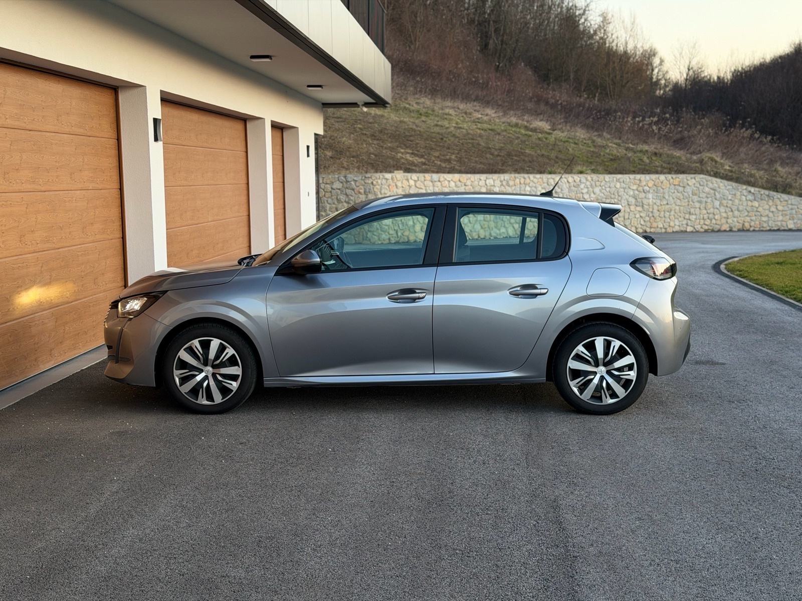Peugeot 208 1,2 • Full led • Navi • 38tkm • Servis, fotografija 8