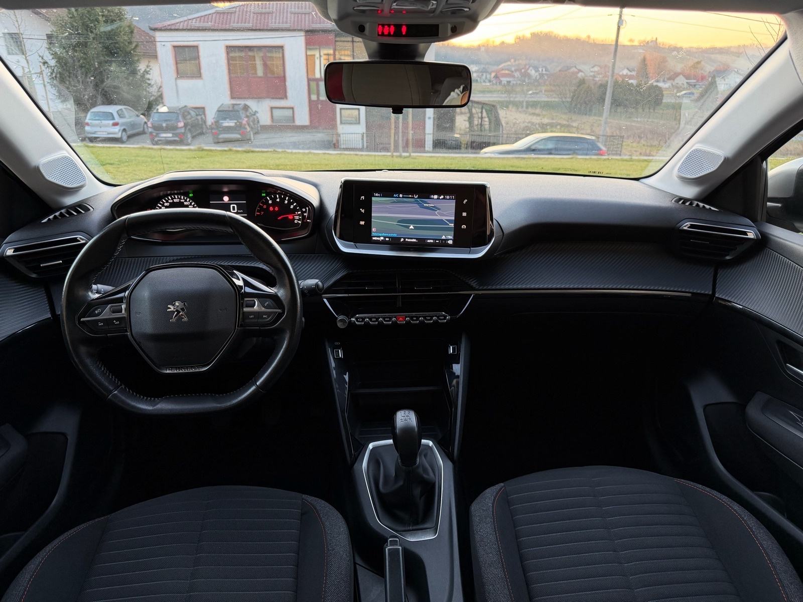 Peugeot 208 1,2 • Full led • Navi • 38tkm • Servis, fotografija 15