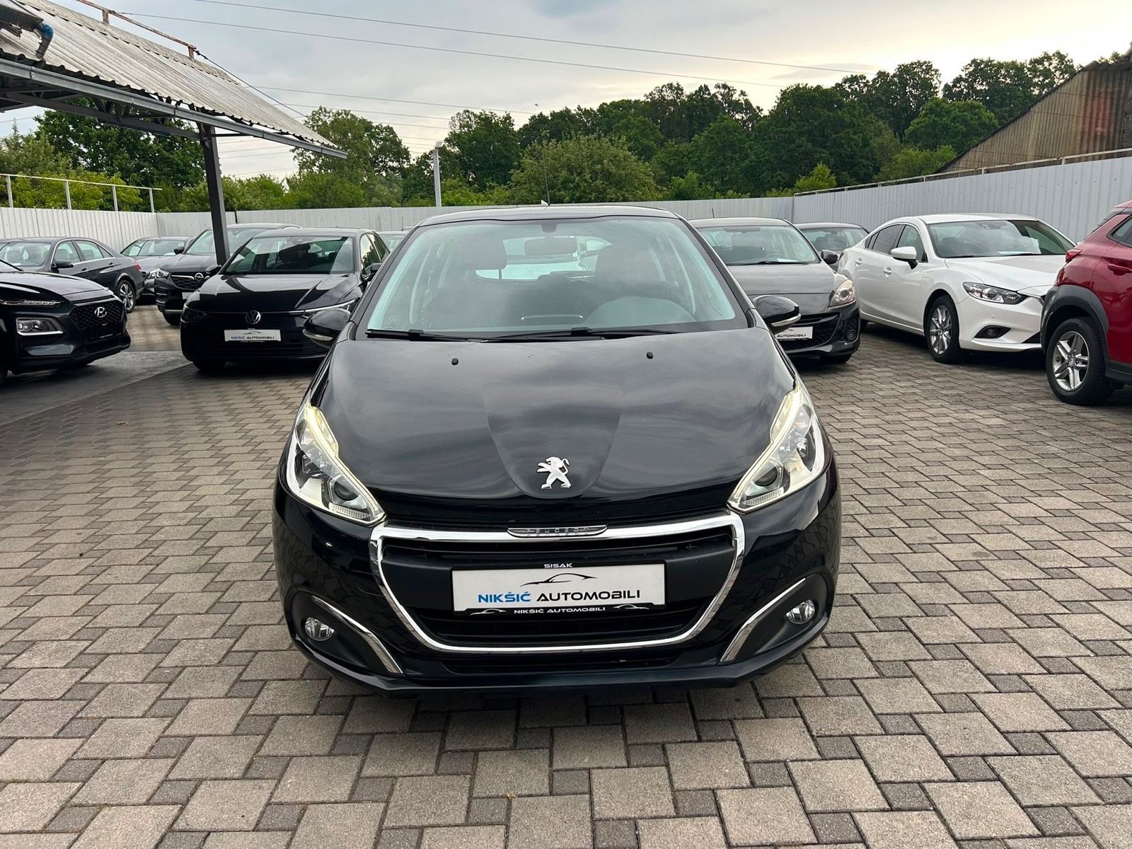 Peugeot 208 1,2 *garancija na km**LED,navi..**, fotografija 8