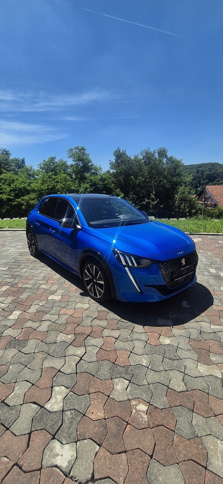 Peugeot 208 1,2 GT line, pogled izvana - slika 1