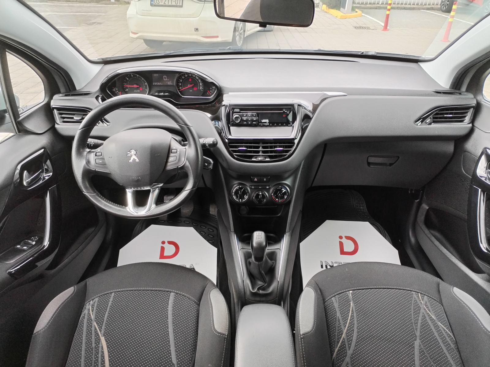 Peugeot 208 1,2 HR AUTO, AUTOMATSKA KLIMA, TEMPOMAT, fotografija 9