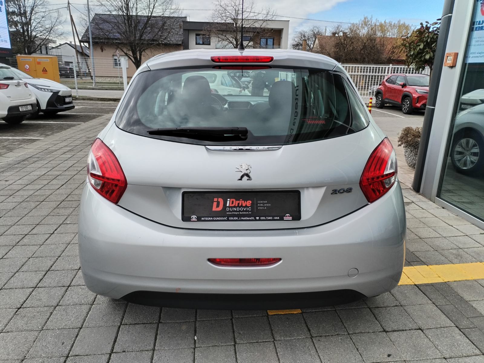 Peugeot 208 1,2 HR AUTO, AUTOMATSKA KLIMA, TEMPOMAT, fotografija 5