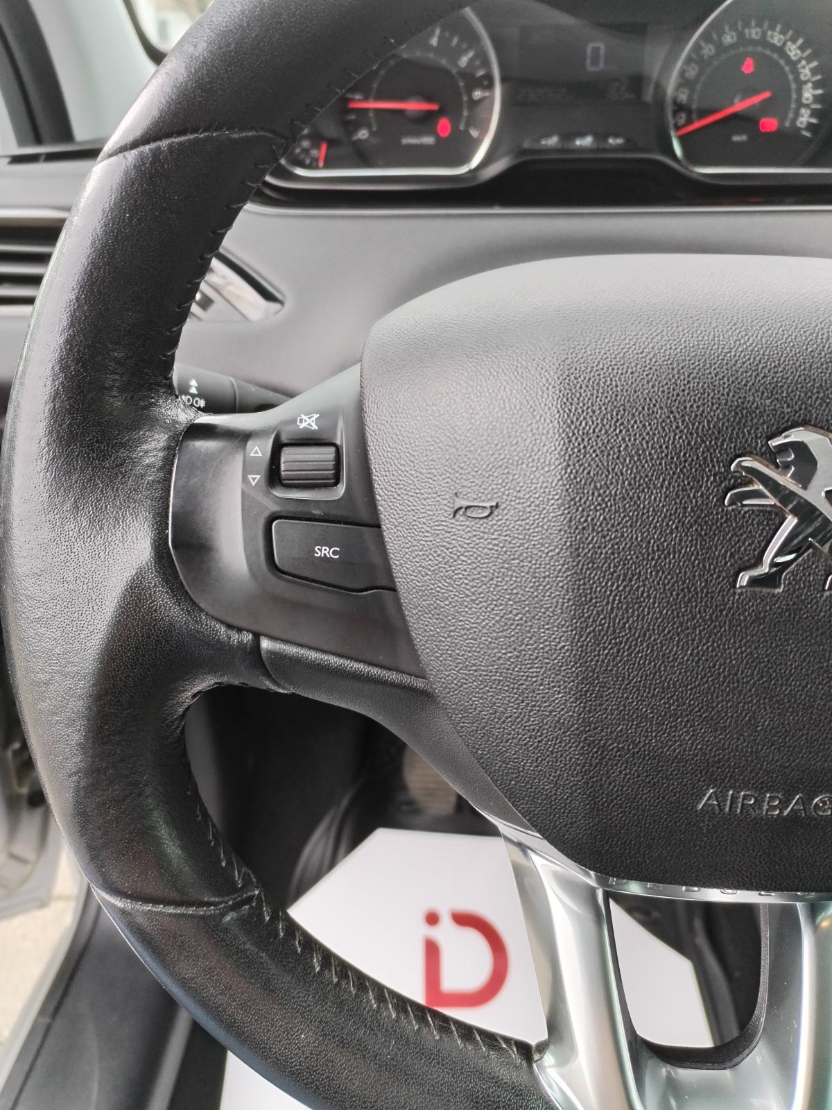 Peugeot 208 1,2 HR AUTO, AUTOMATSKA KLIMA, TEMPOMAT, fotografija 15