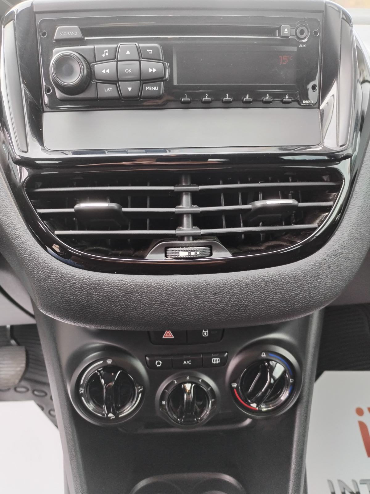 Peugeot 208 1,2 HR AUTO, AUTOMATSKA KLIMA, TEMPOMAT, fotografija 18