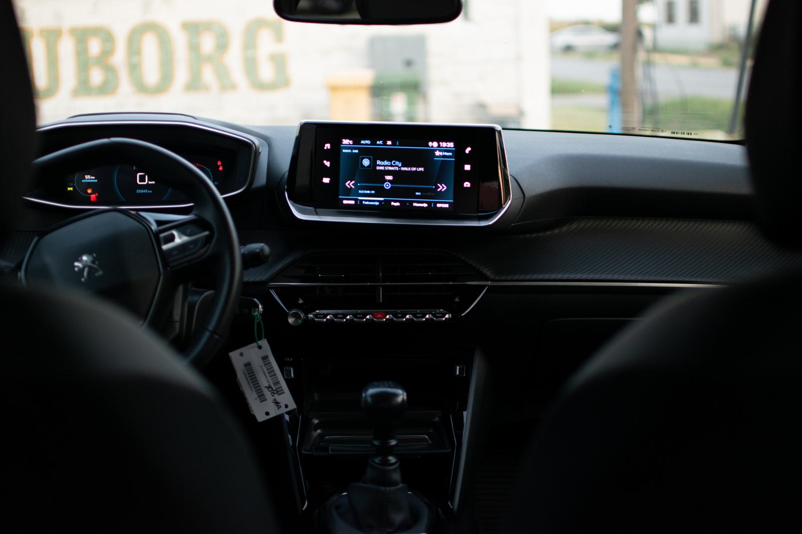 Peugeot 208 1,2 MAX OPREMA ALLURE PACK 25000 KM NOV, fotografija 10