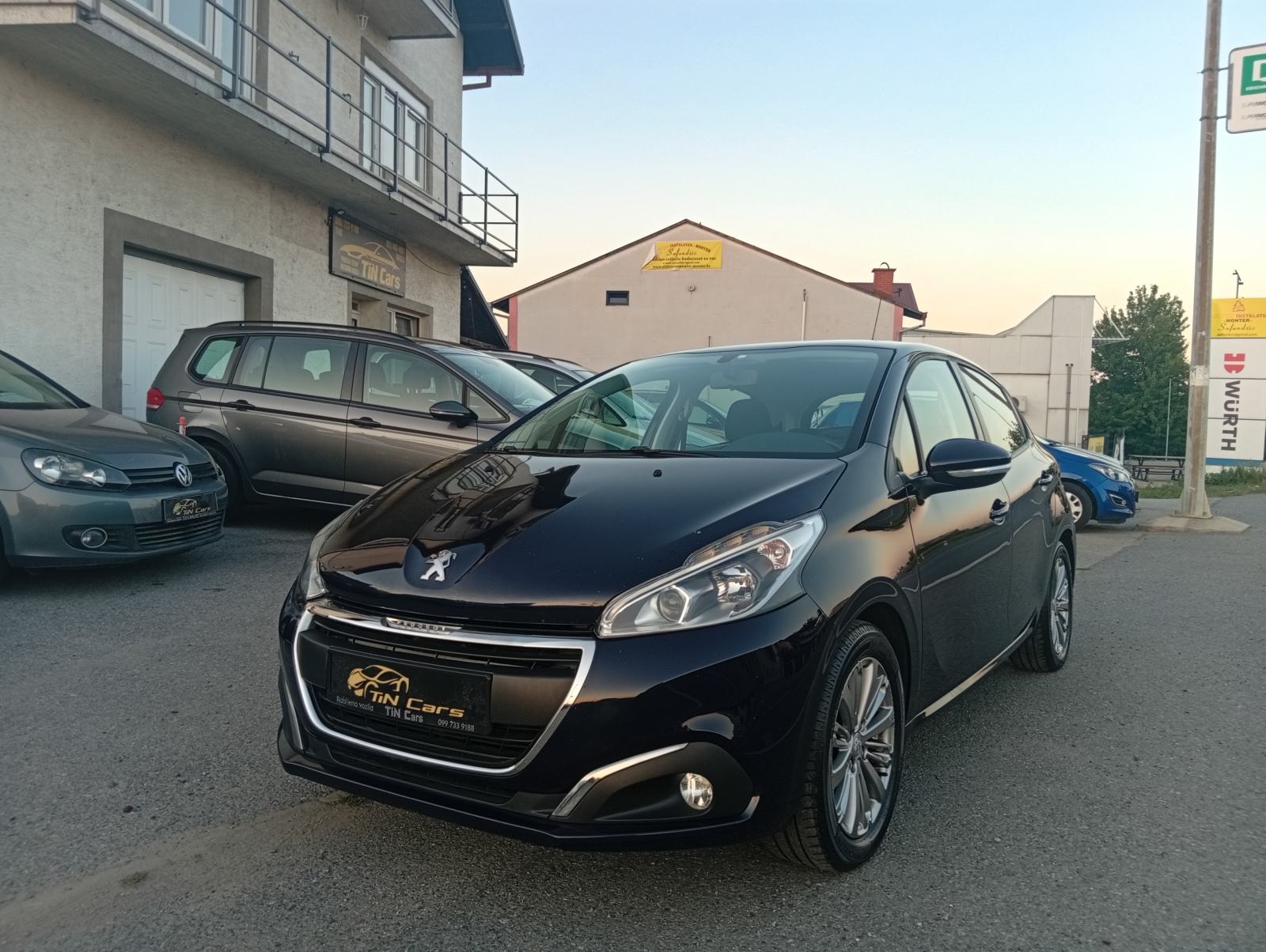 Peugeot 208 1,2 mod.2019 - 147 TKM/ ALU/ MEDIA/ 1.VLASNIK/ V.SERVIS, fotografija 2