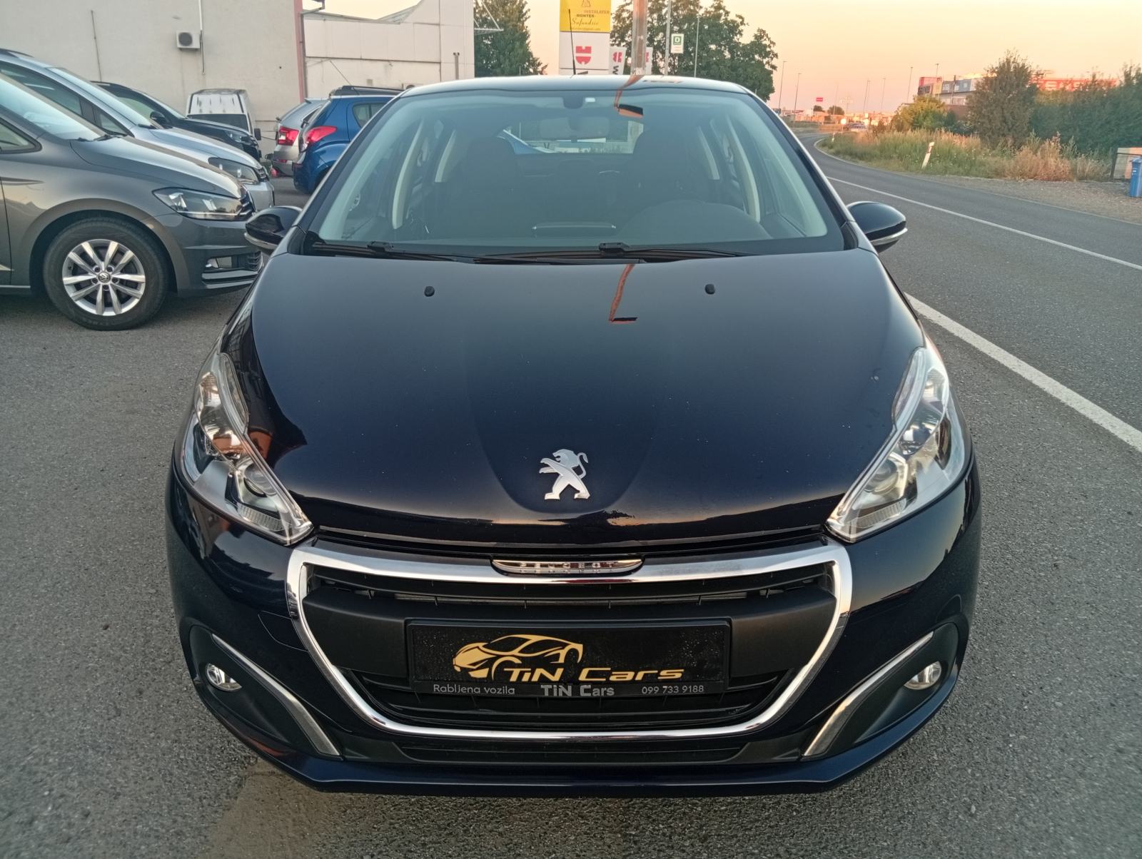 Peugeot 208 1,2 mod.2019 - 147 TKM/ ALU/ MEDIA/ 1.VLASNIK/ V.SERVIS, fotografija 4