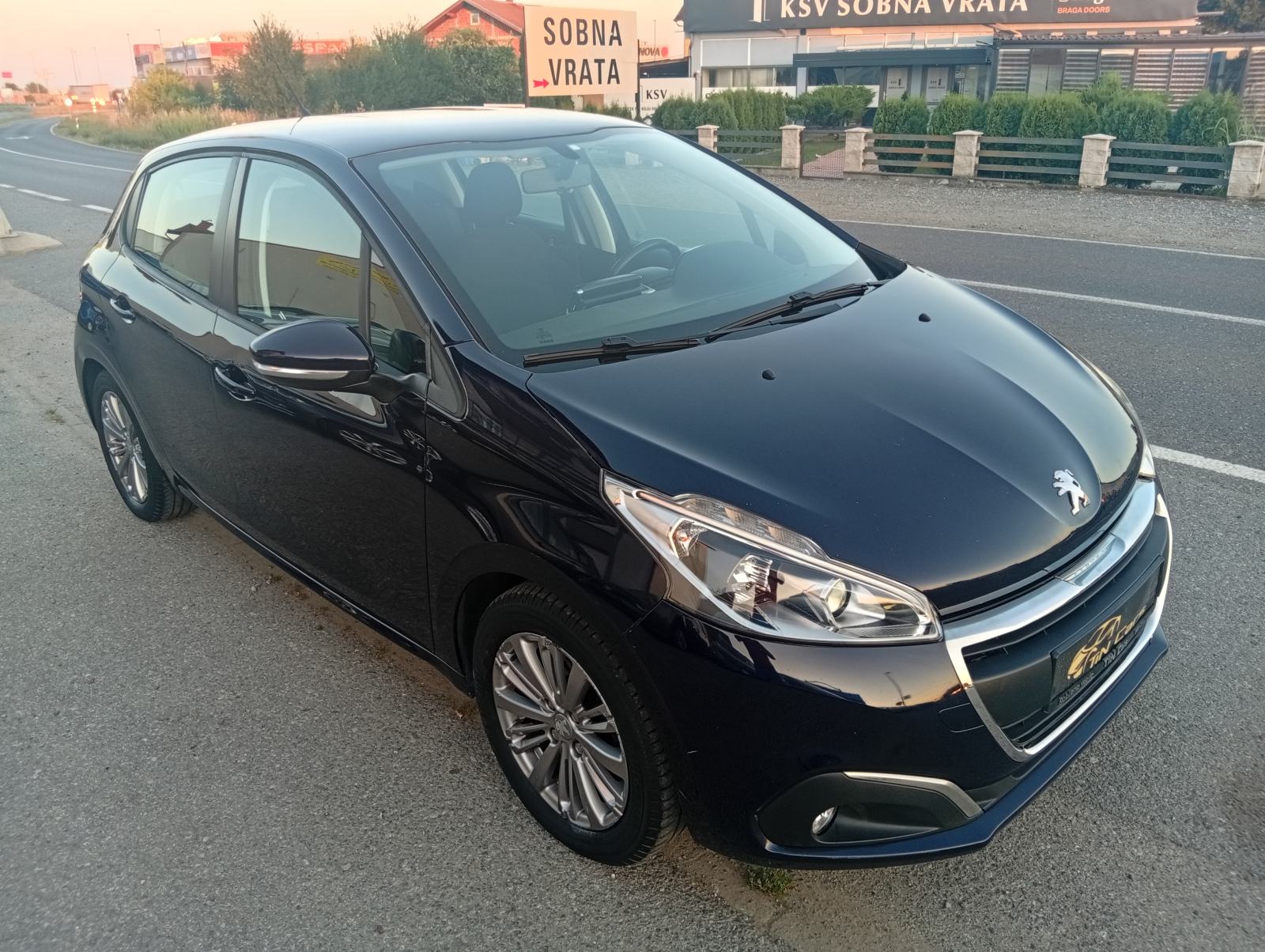 Peugeot 208 1,2 mod.2019 - 147 TKM/ ALU/ MEDIA/ 1.VLASNIK/ V.SERVIS, fotografija 5
