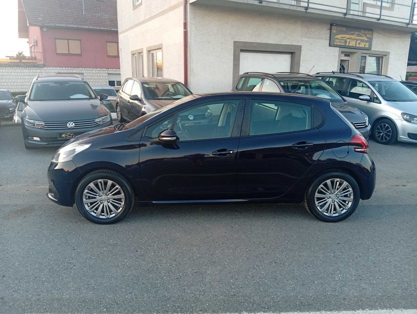 Peugeot 208 1,2 mod.2019 - 147 TKM/ ALU/ MEDIA/ 1.VLASNIK/ V.SERVIS, fotografija 9