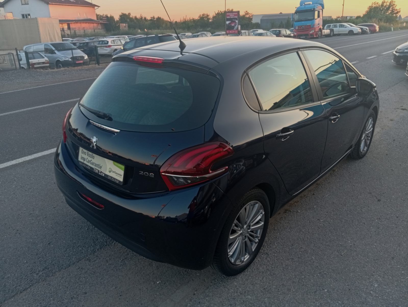 Peugeot 208 1,2 mod.2019 - 147 TKM/ ALU/ MEDIA/ 1.VLASNIK/ V.SERVIS, fotografija 6