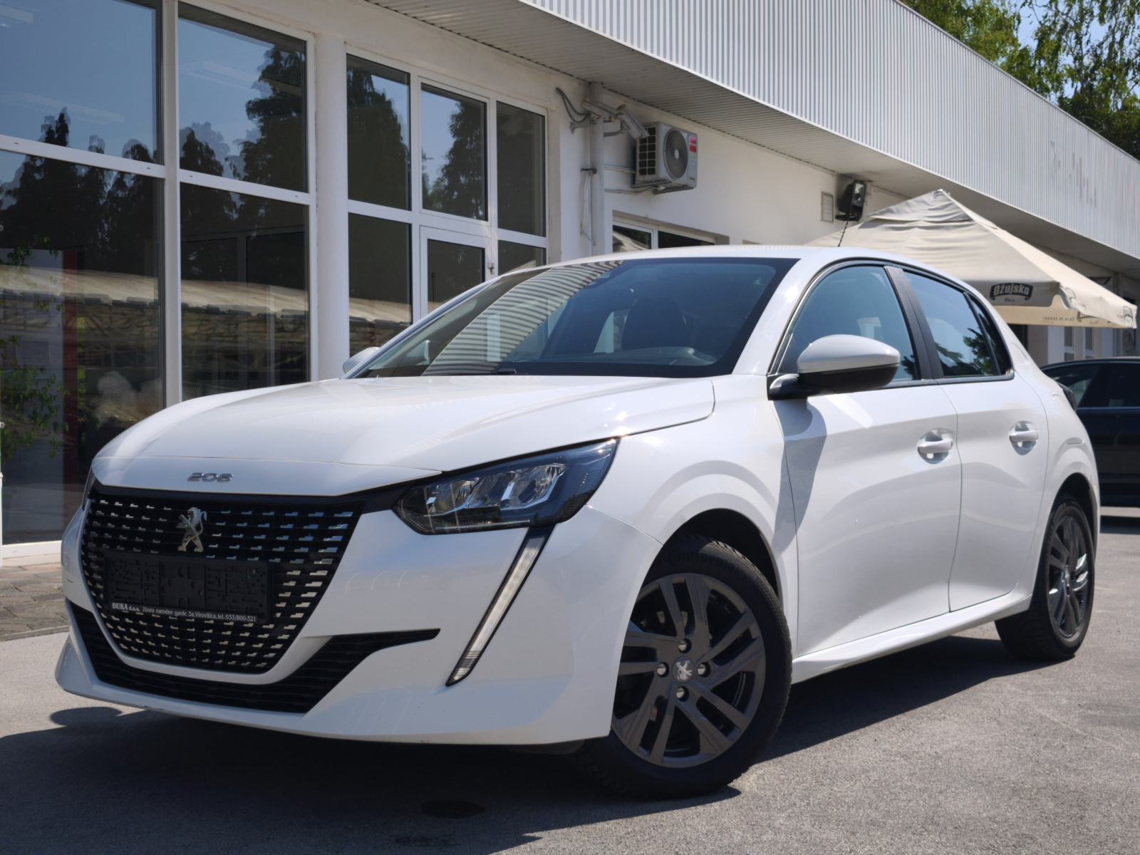 Peugeot 208 1,2 NAVI TEMPOMAT PARKING SENZORI LED ANDROID MEDIA, fotografija 5