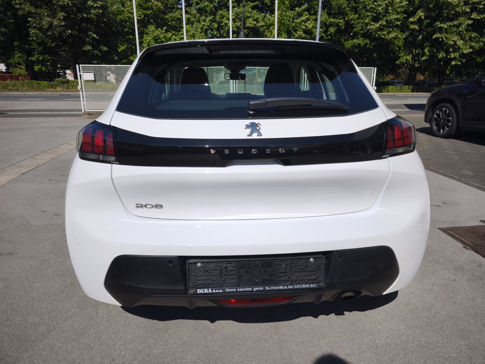 Peugeot 208 1,2 NAVI TEMPOMAT PARKING SENZORI LED ANDROID MEDIA, fotografija 9