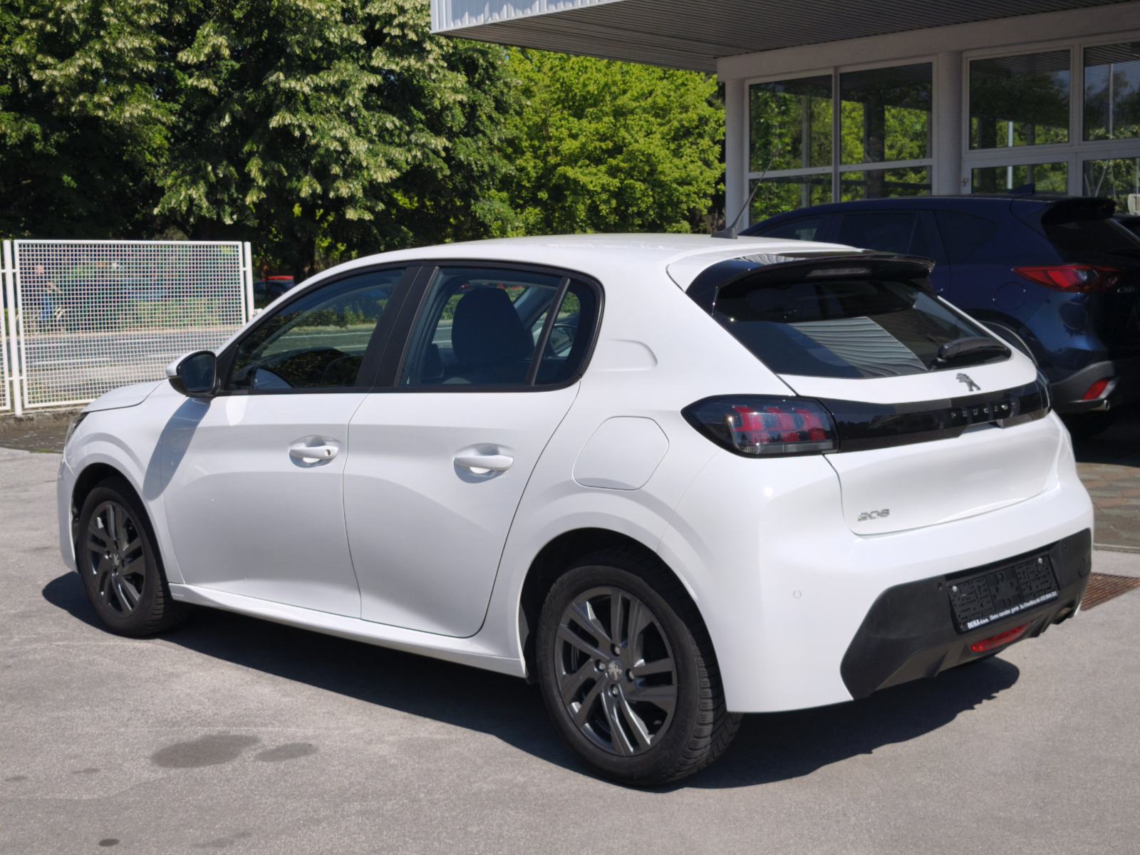 Peugeot 208 1,2 NAVI TEMPOMAT PARKING SENZORI LED ANDROID MEDIA, fotografija 7
