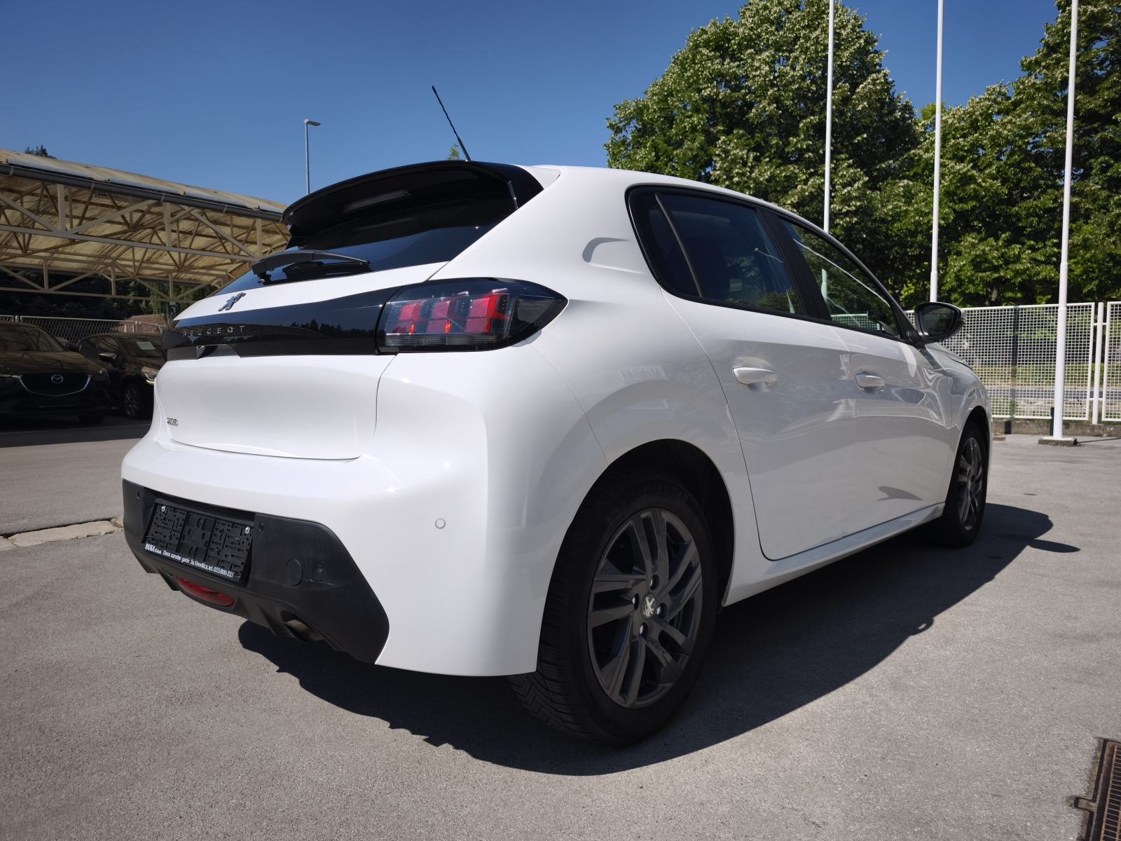 Peugeot 208 1,2 NAVI TEMPOMAT PARKING SENZORI LED ANDROID MEDIA, fotografija 11