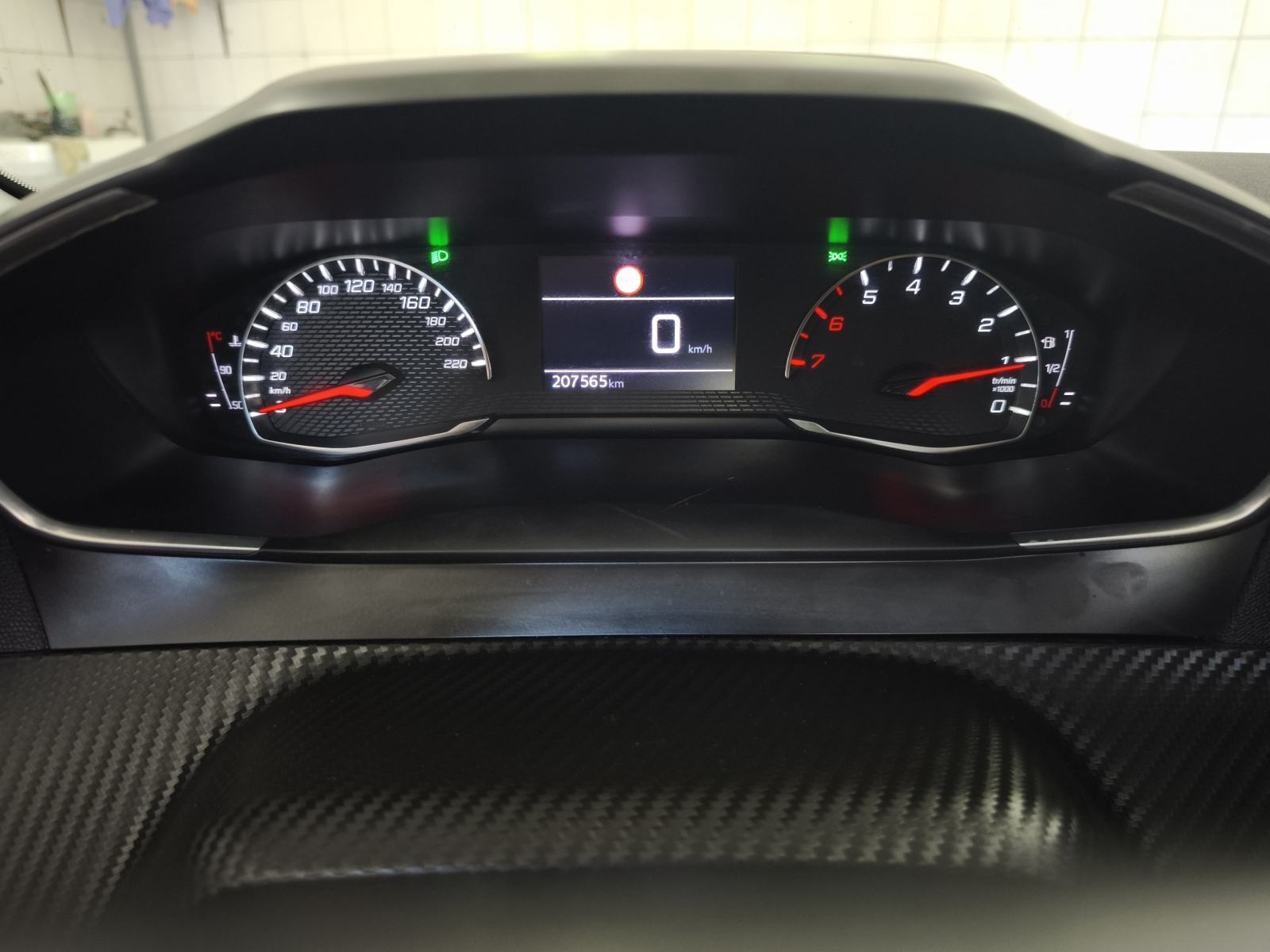 Peugeot 208 1,2 NAVI TEMPOMAT PARKING SENZORI LED ANDROID MEDIA, fotografija 18