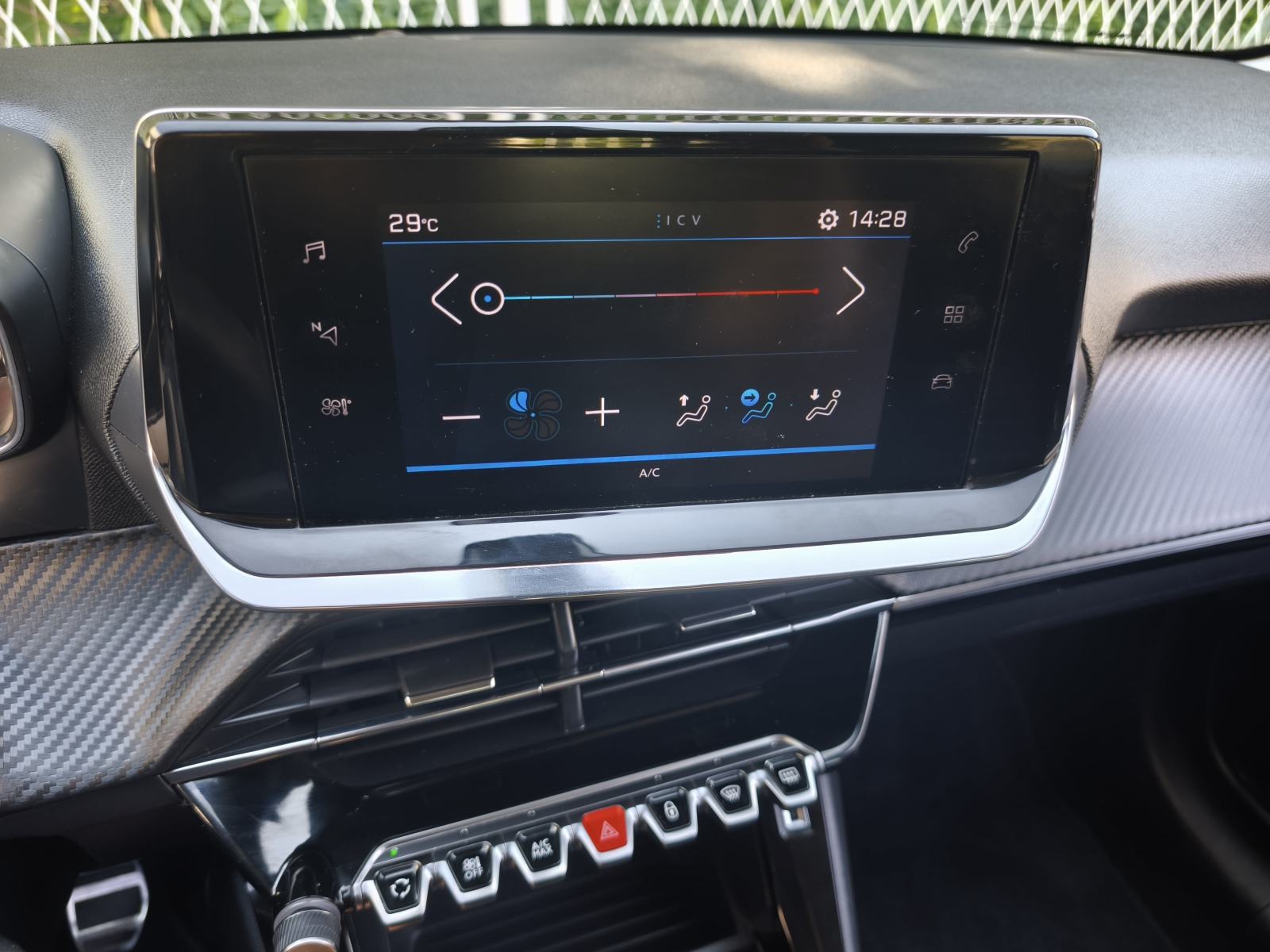 Peugeot 208 1,2 NAVI TEMPOMAT PARKING SENZORI LED ANDROID MEDIA, fotografija 20