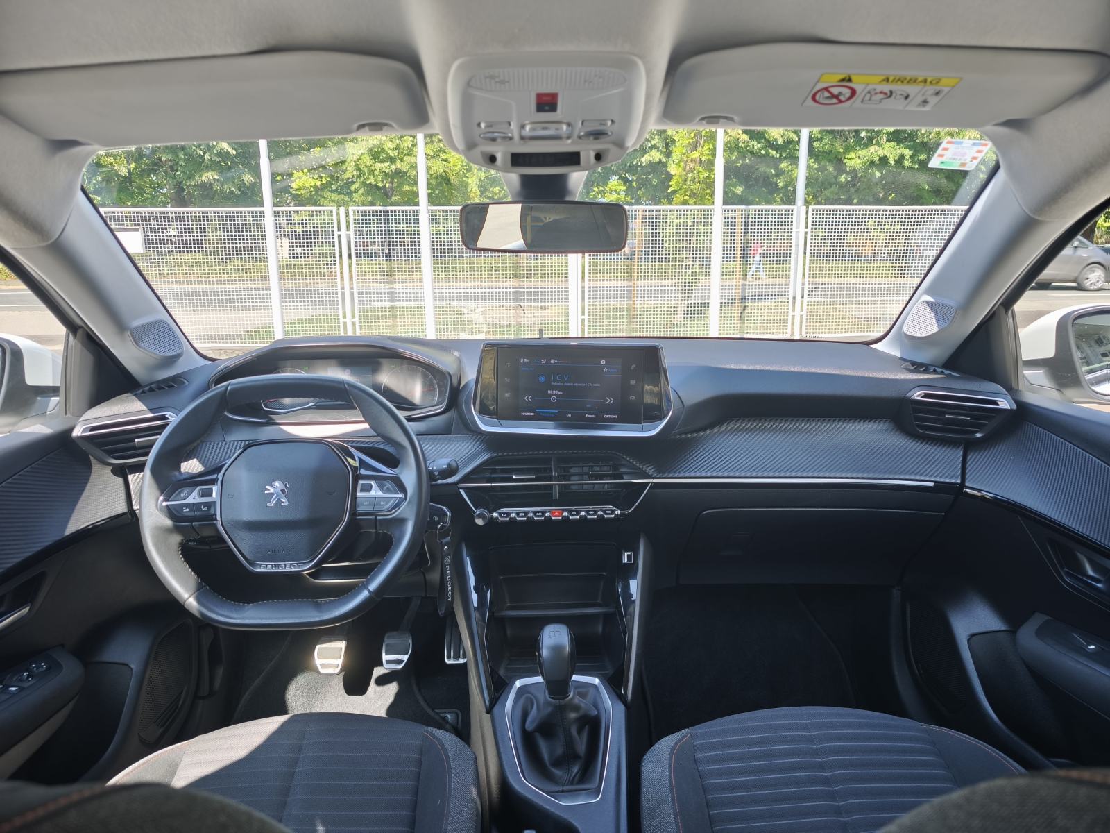 Peugeot 208 1,2 NAVI TEMPOMAT PARKING SENZORI LED ANDROID MEDIA, fotografija 13