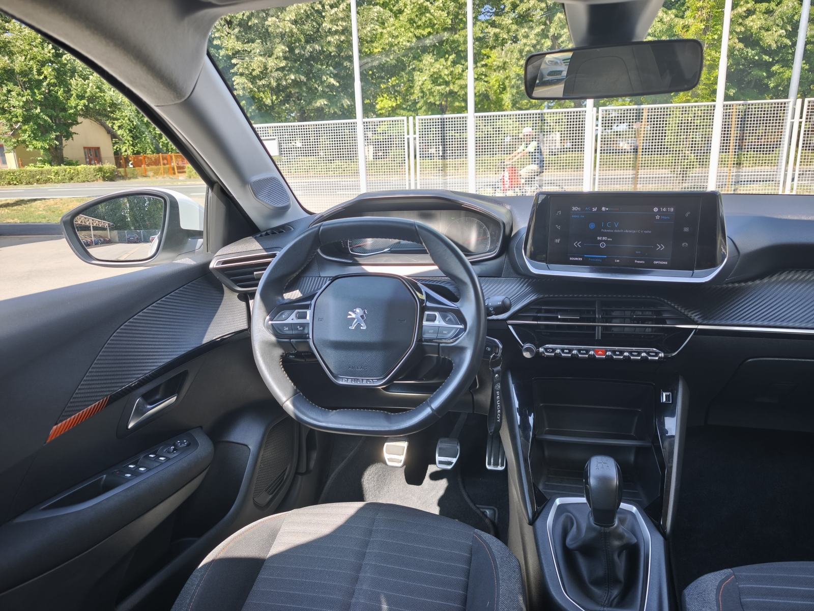 Peugeot 208 1,2 NAVI TEMPOMAT PARKING SENZORI LED ANDROID MEDIA, fotografija 14