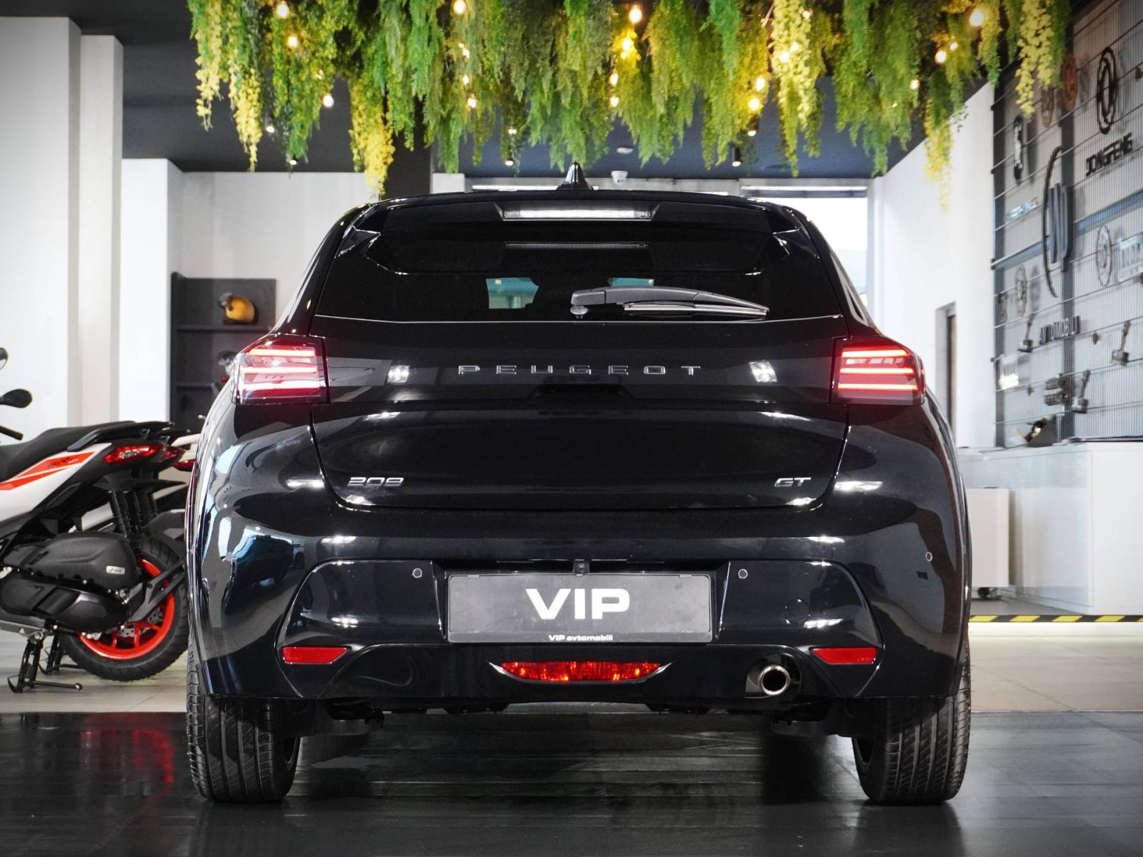 Peugeot 208 1,2 PureTech 100 S&S GT Line, fotografija 6